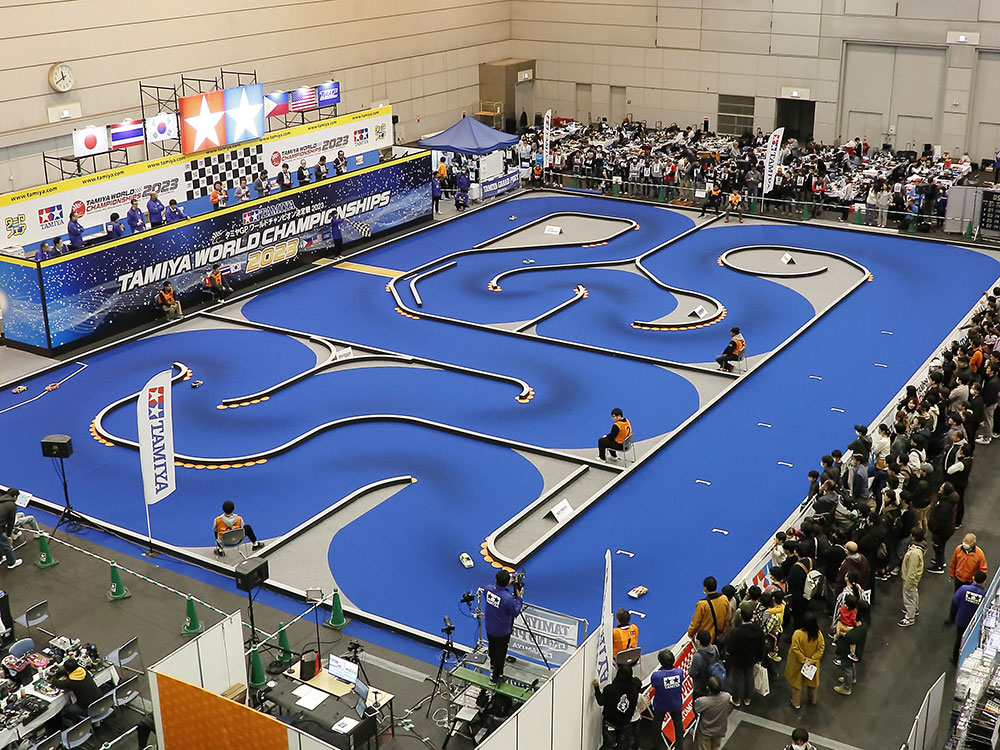 電動RCカーのワールドチャンピオン決定戦