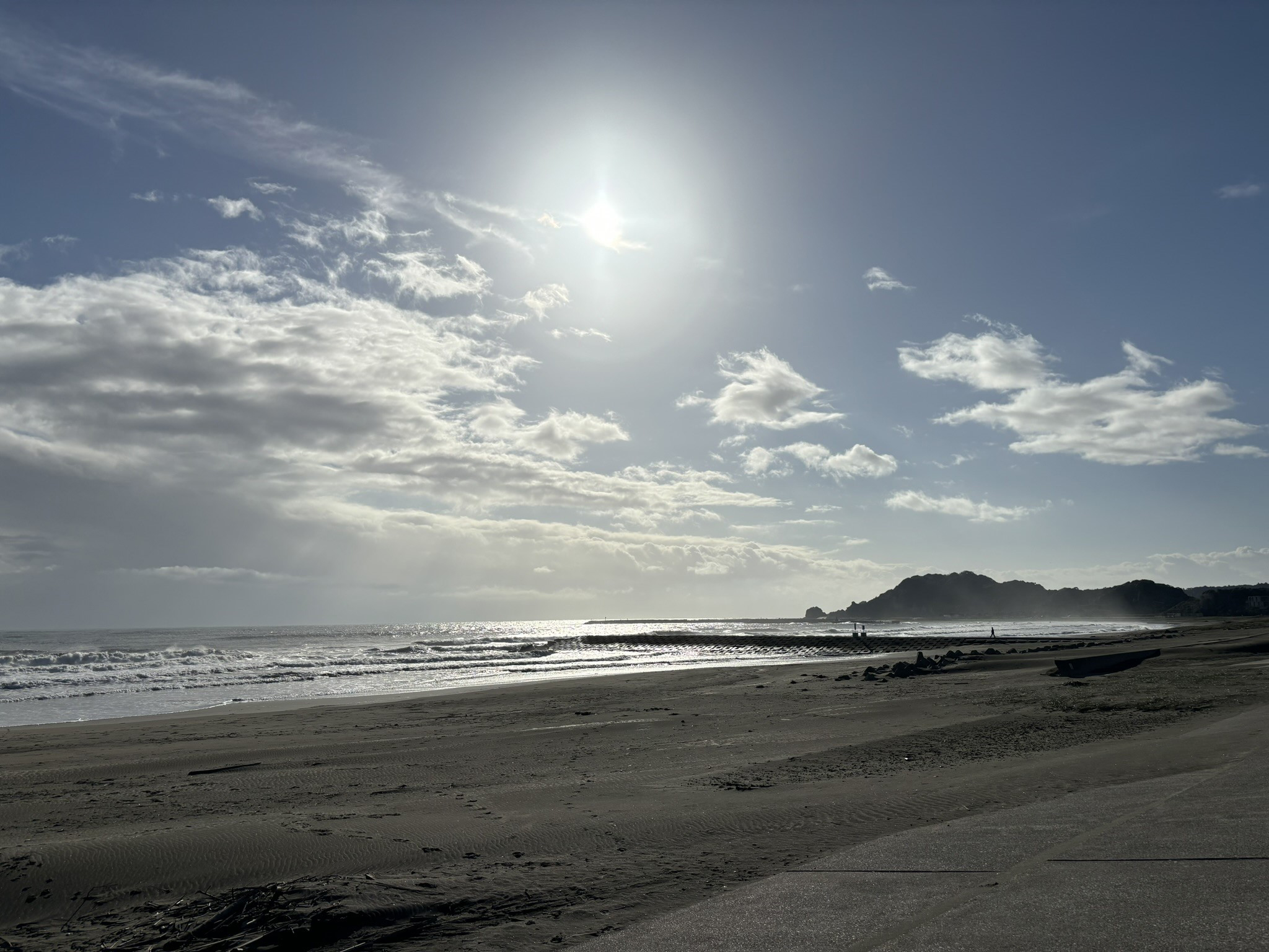 今回、一宮町の観光地「釣ヶ崎海岸」でドローンを飛行させた
