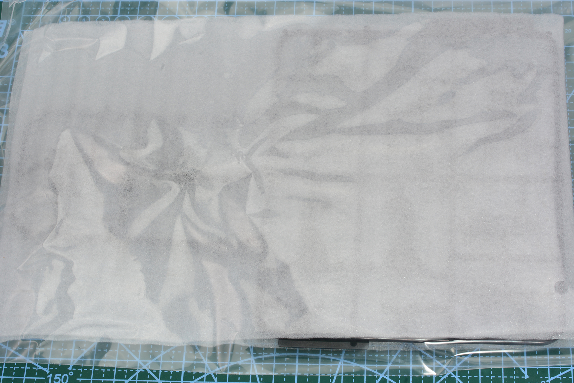 A～Dのランナーはクリア(PS)樹脂製。運搬時にこすれて傷つかないように樹脂の覆いがされている