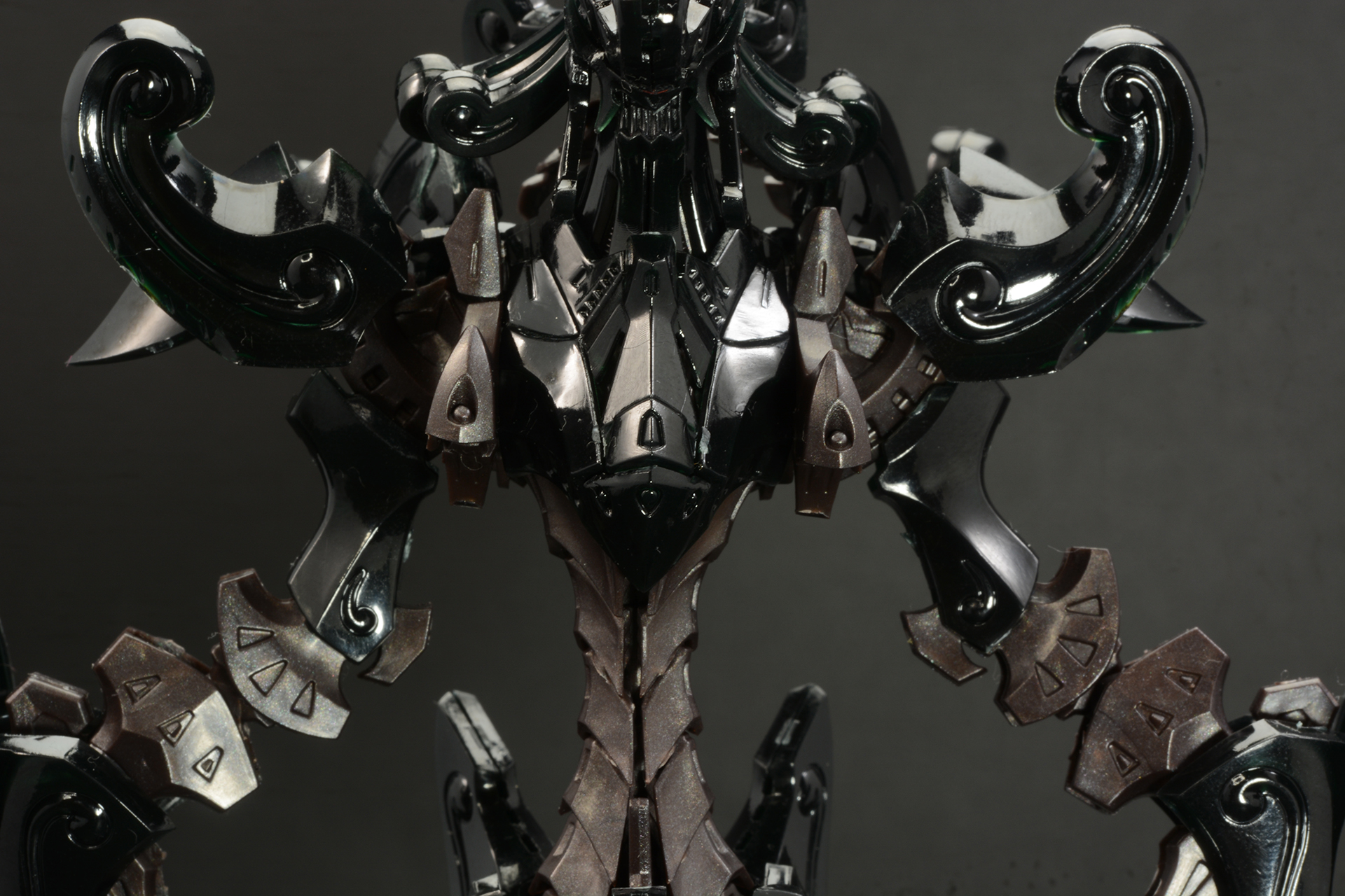 非常に複雑なディテール、デザインをたっぷり楽しめる