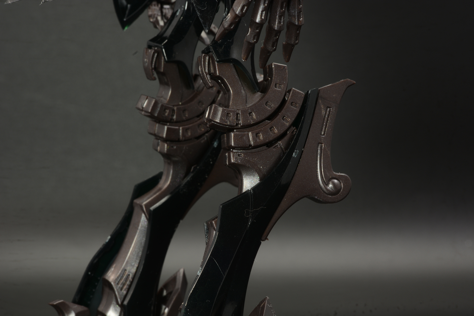 細部を眺めているだけで時間がたっていく。GTMという特殊なロボットデザインをたっぷり堪能できる