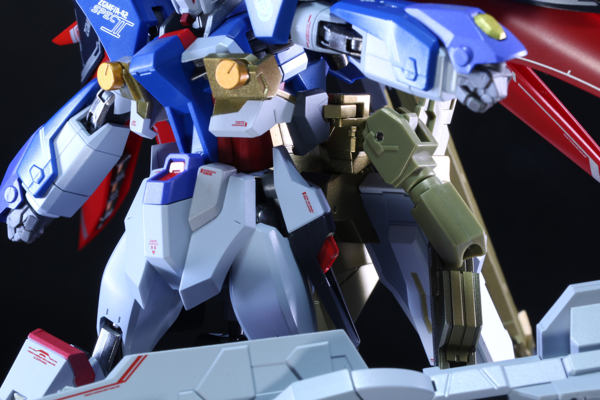 ボディユニットとキャノンユニットのアームを接続