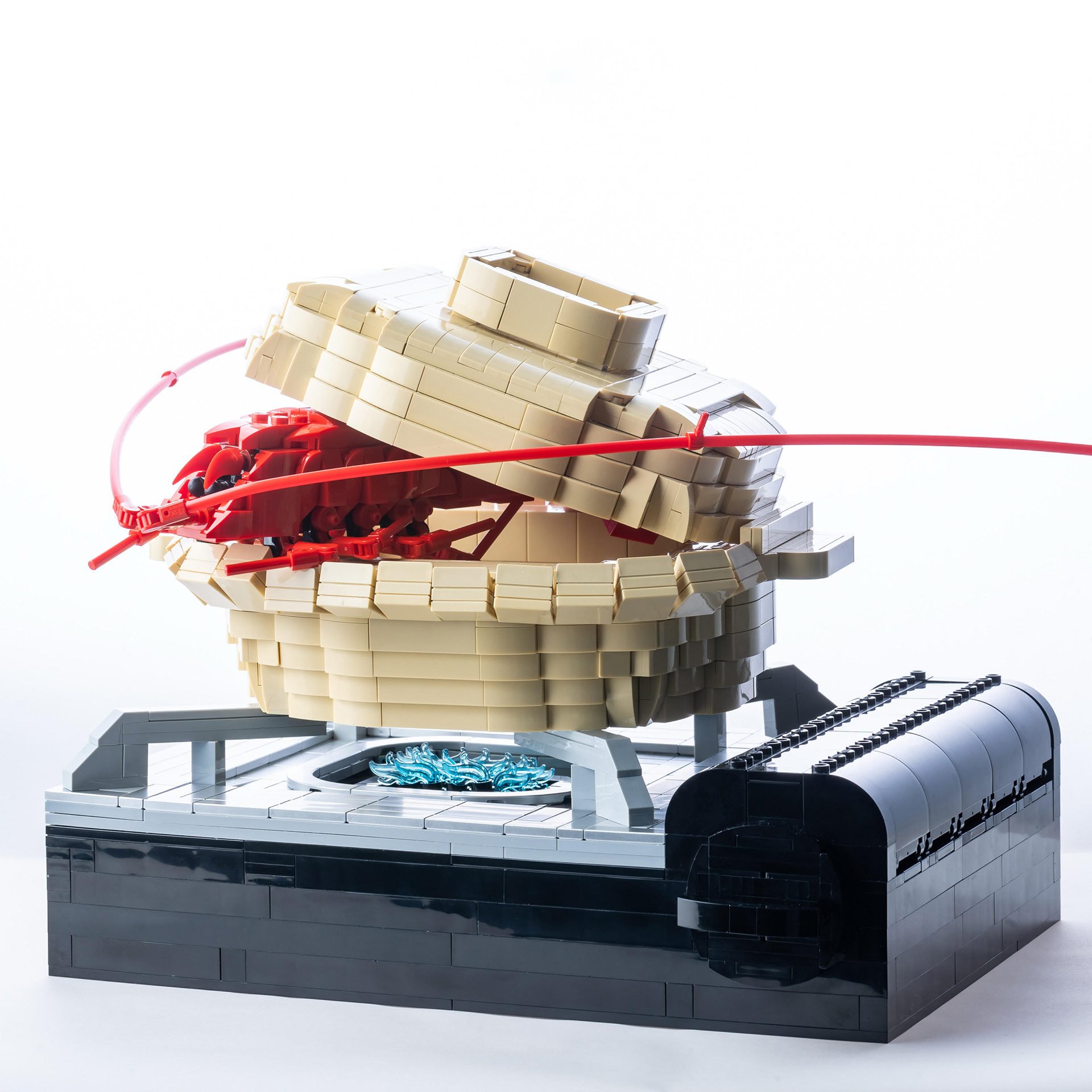 多彩な作品が集結する