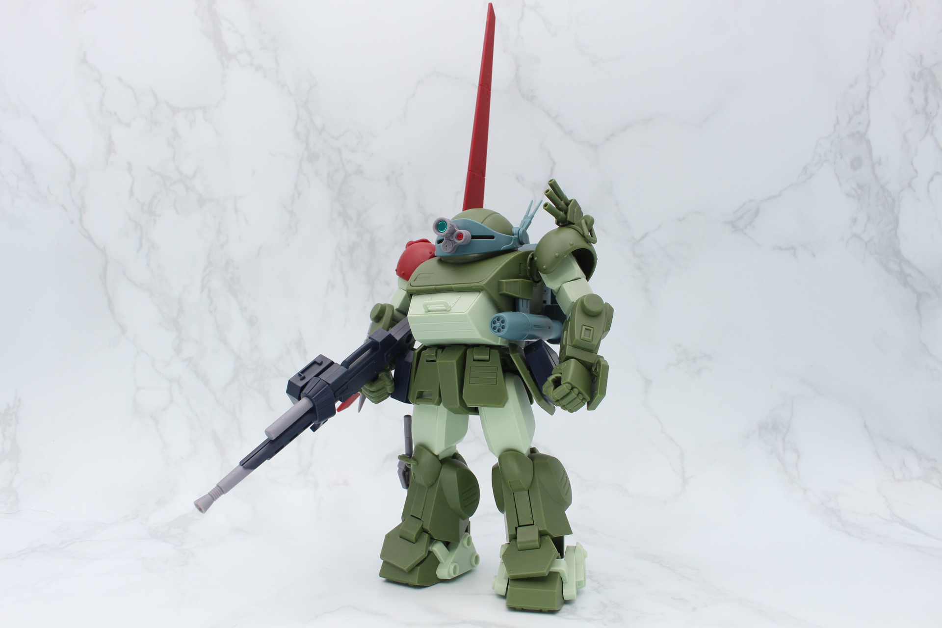それぞれを組み付けてサンサ戦リーマン機が完成