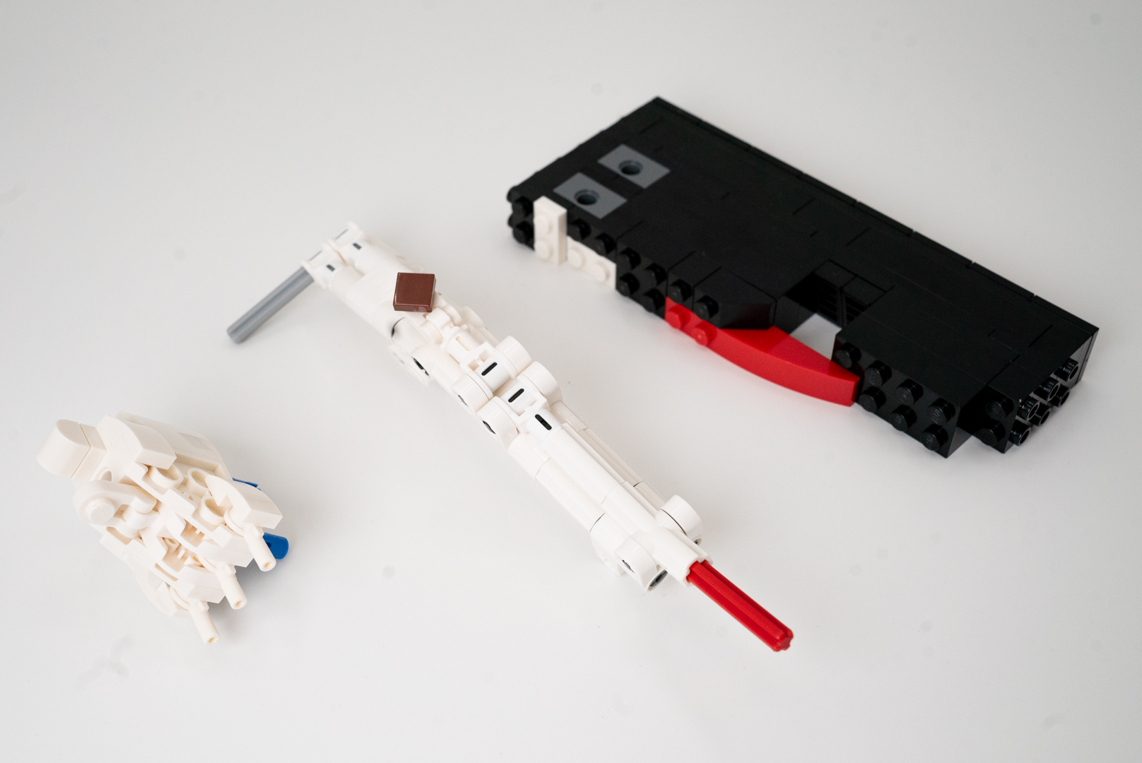 袋2では、足と脚とベースの一部を作る。かなりテクニックシリーズによったビルドだ