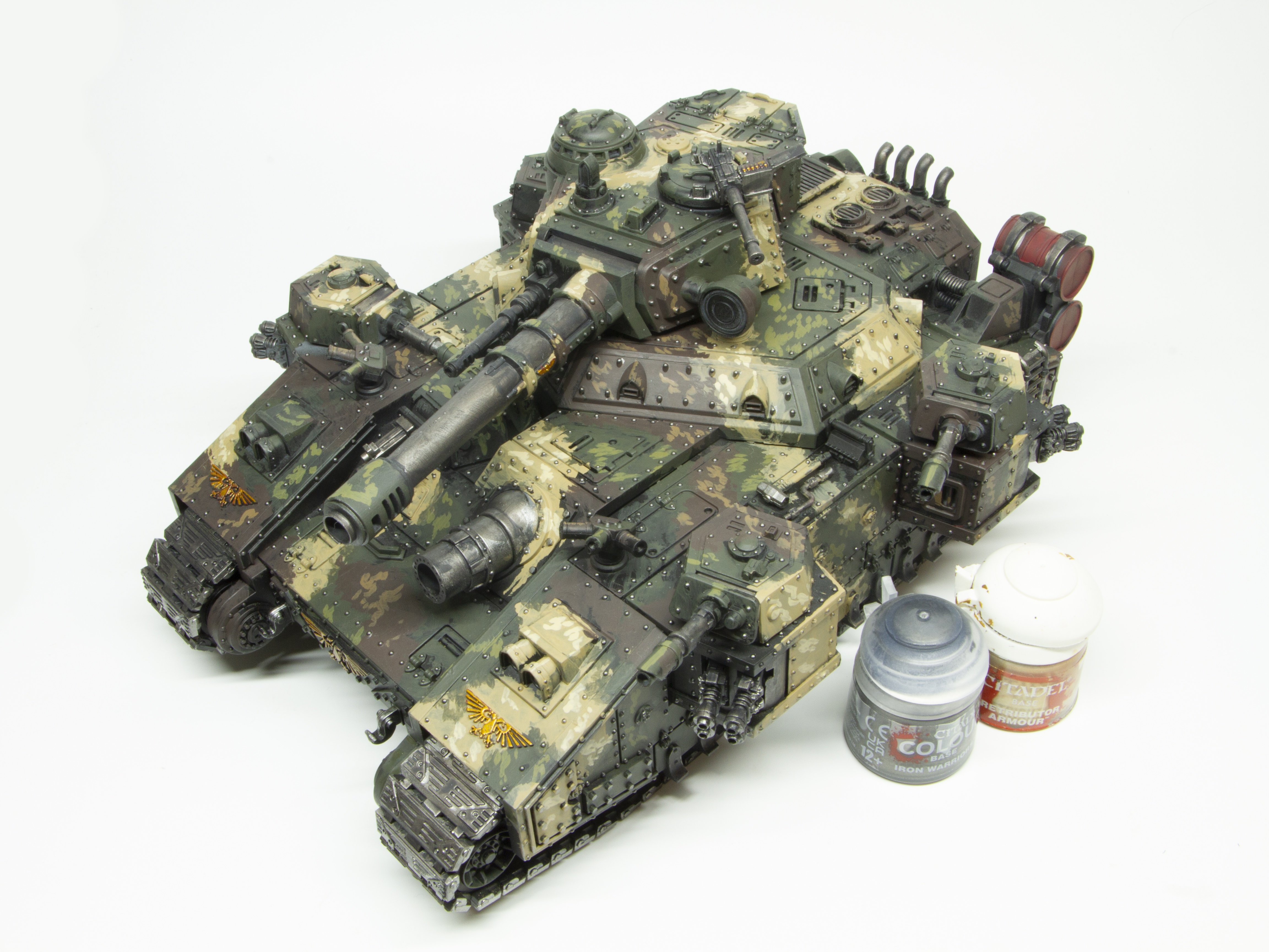 さらにリベットや装飾を塗装した状態。この部分は2時間ほど無給水で使用している