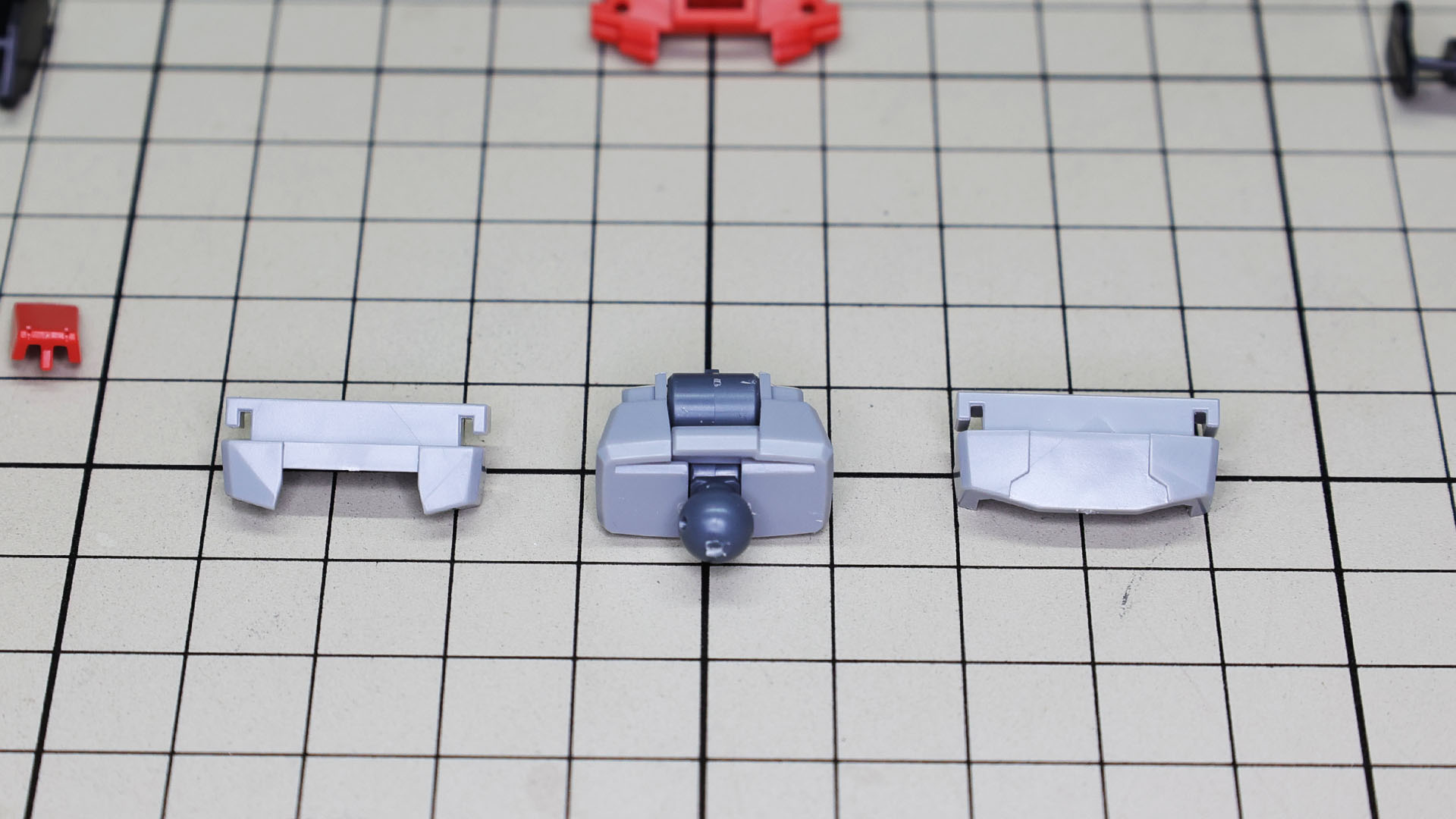 それを外装パーツで覆っていきます