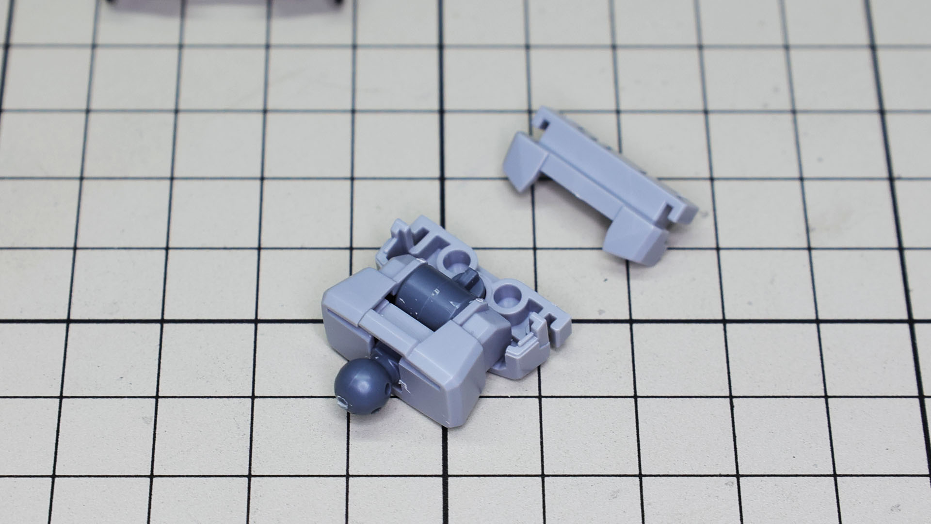 各部を組み上げていきます