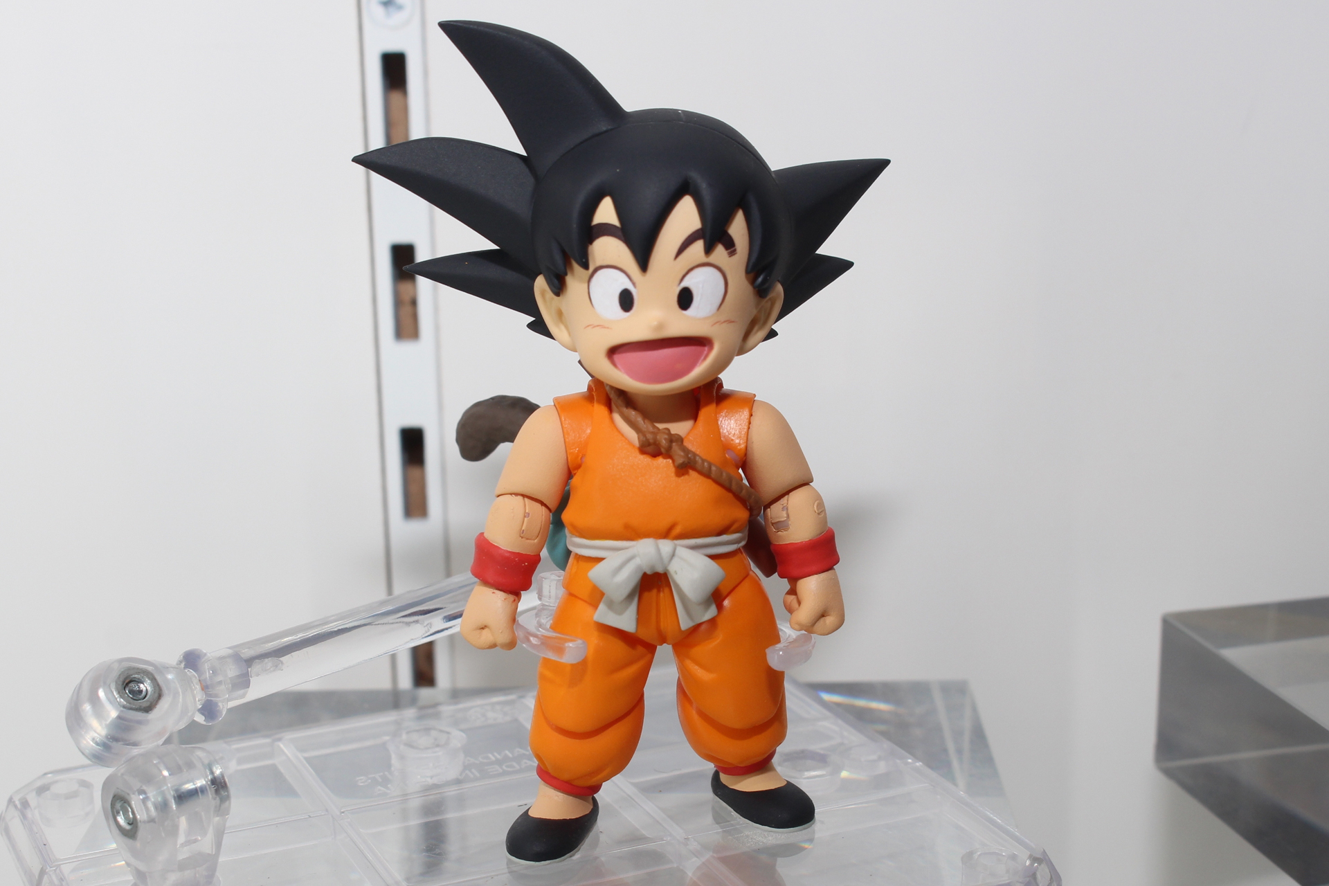 中澤博之氏、STUDIO-蓮-氏、渡辺雄介氏が無可動造形を、セロウ氏が可動仕込みを担当した、こだわりの少年悟空のフィギュアが完成