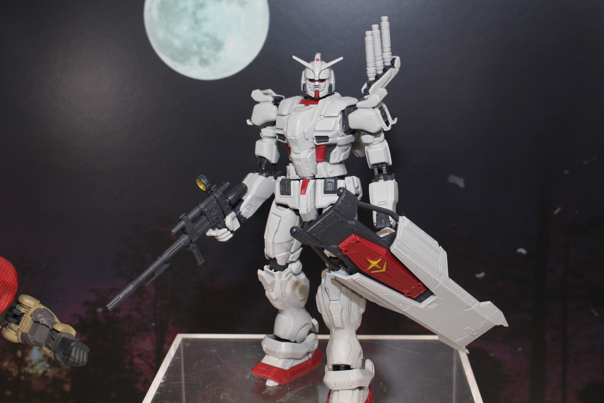 「GUNDAM UNIVERSE GUNDAM EX」。11月16日発売。価格は4,950円