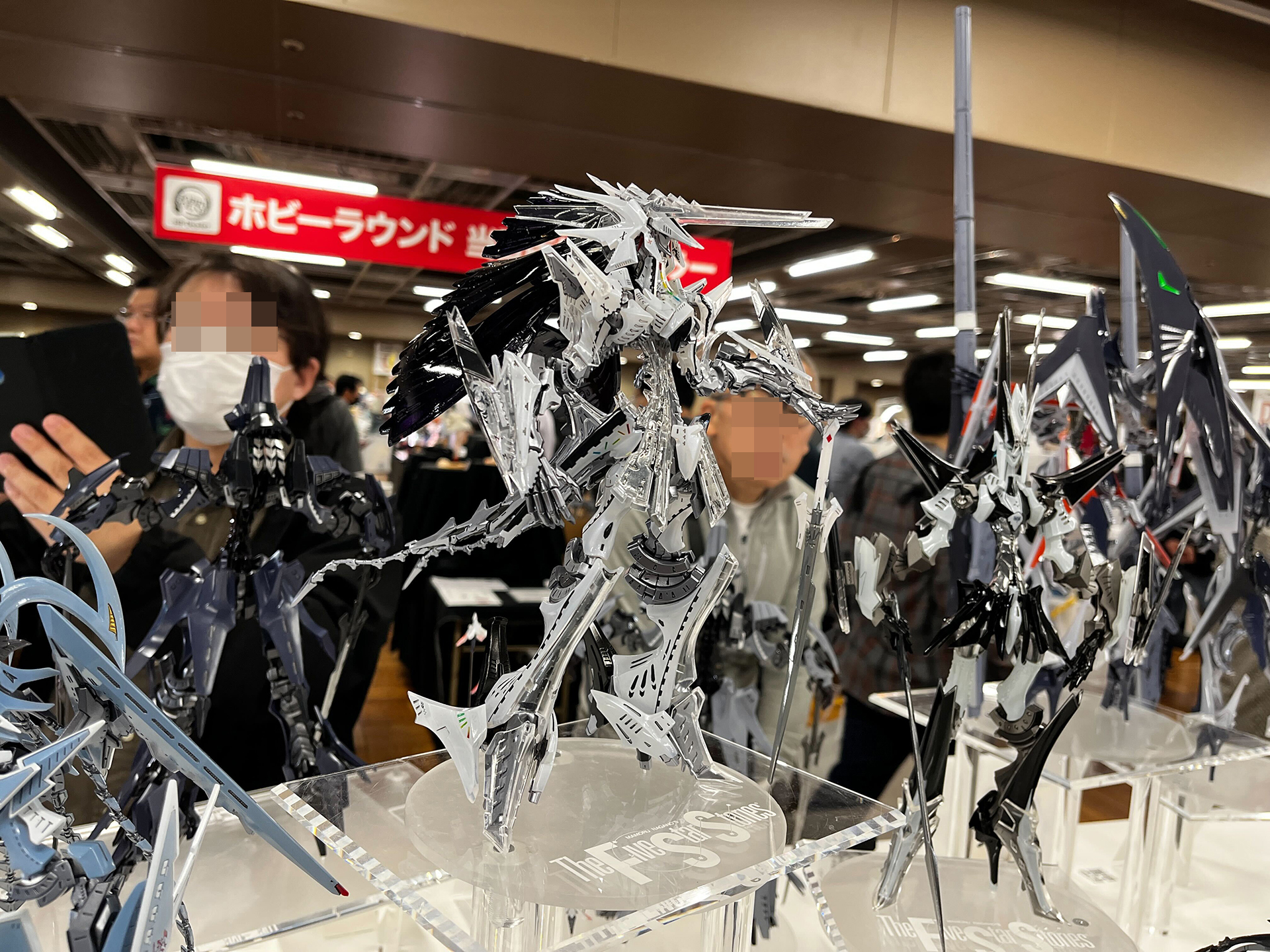 今回のイベントの目玉である「HSGK 1/100 ツァラトウストラ・アプターブリンガー（単騎仕様）」の塗装見本。発売スケジュールが公開された