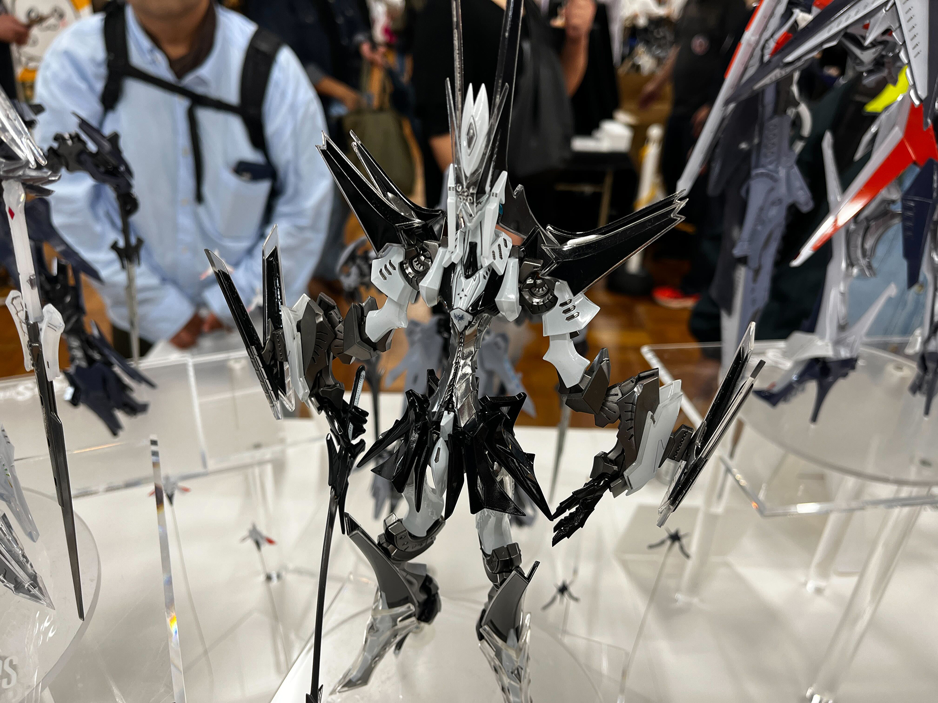 会場販売の「HSGK 1/100 GTMホルダ17 “ディー・カイゼリン”」