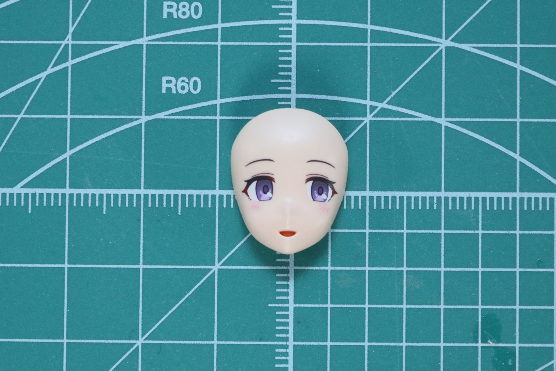 フェイスパーツの組み立て