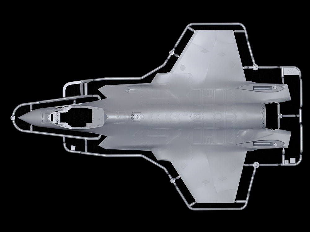 新規開発ランナー：1/48 F-35C専用の部品