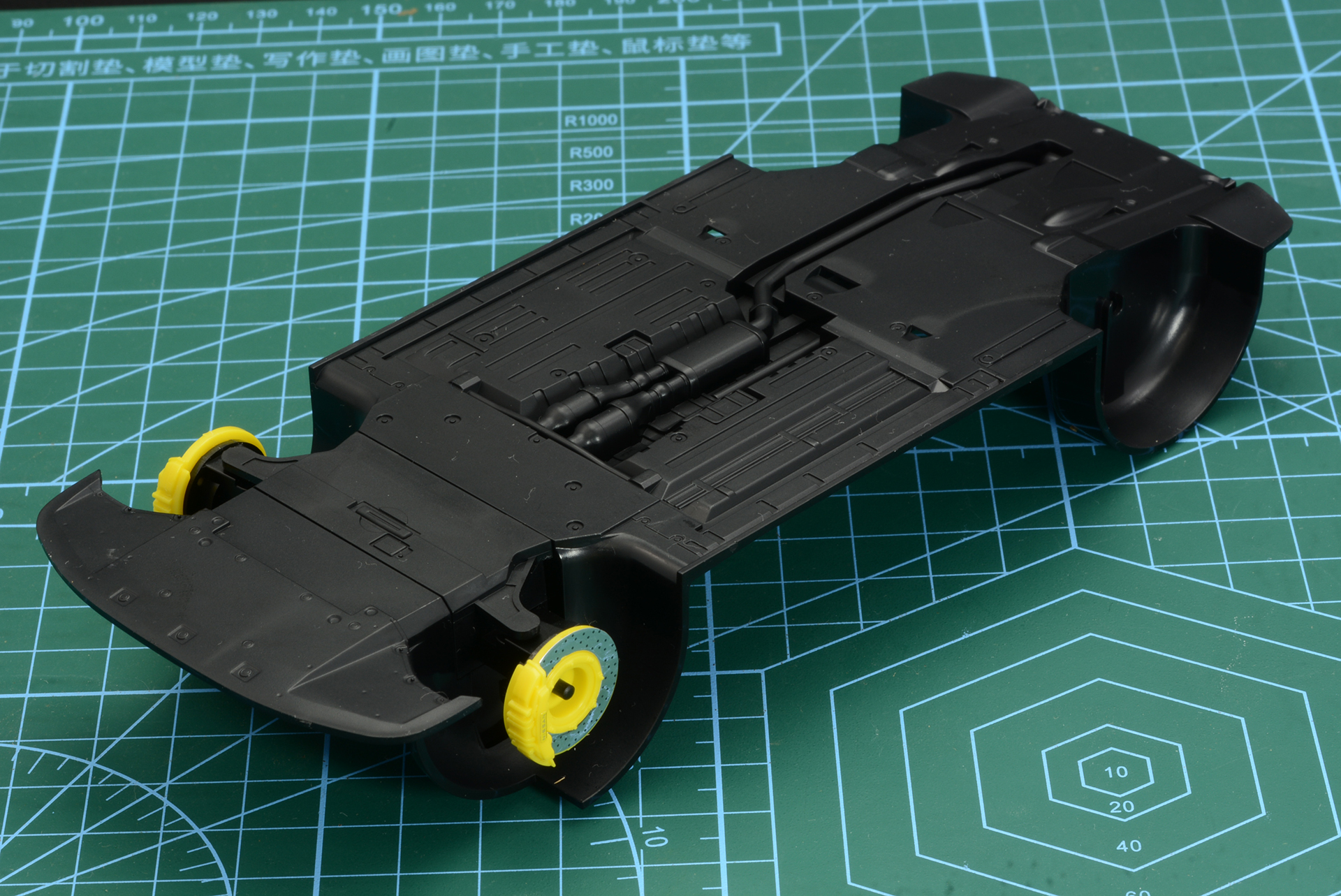 シャーシに組み込む