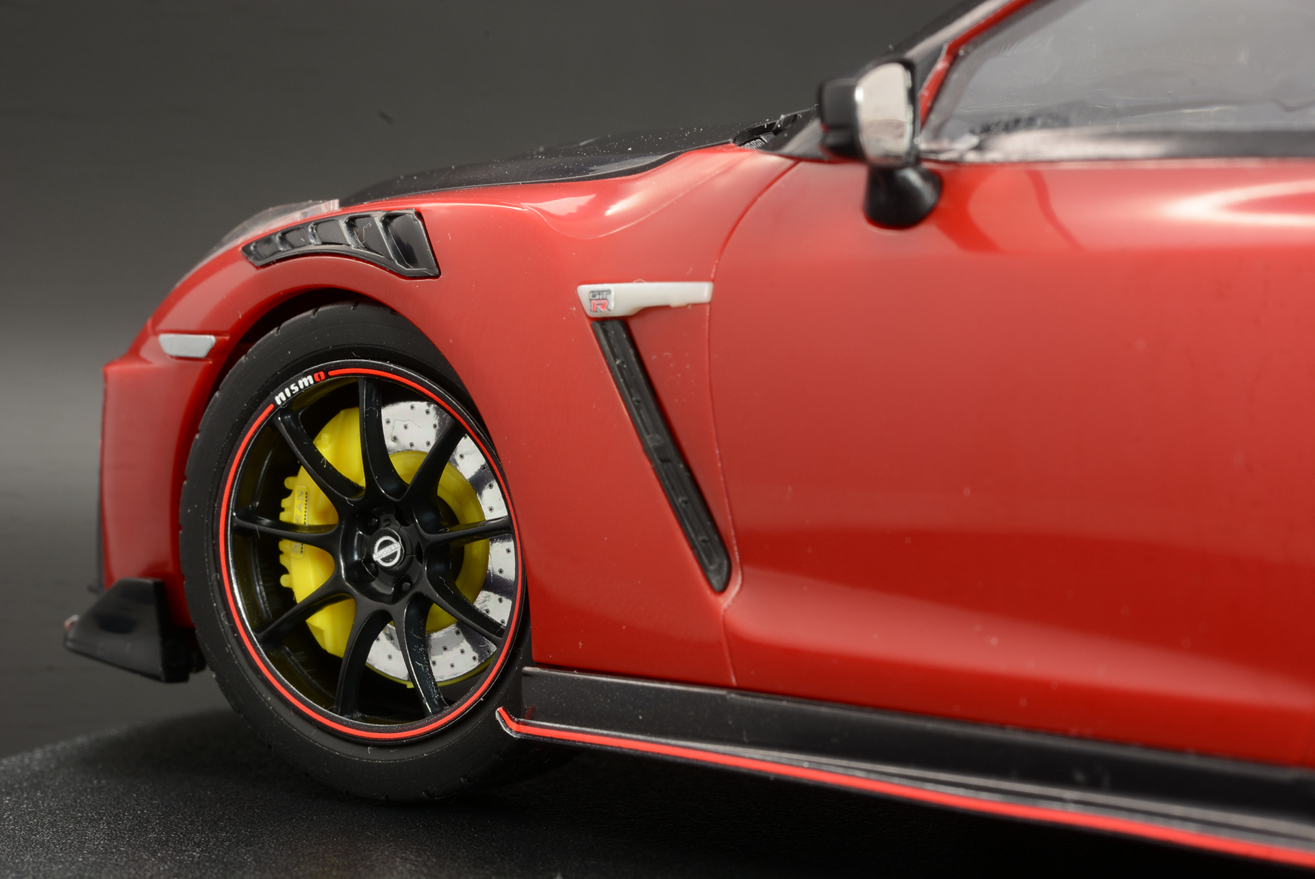 各部のアップ。無塗装、簡単組立で満足感の高い仕上がりになる