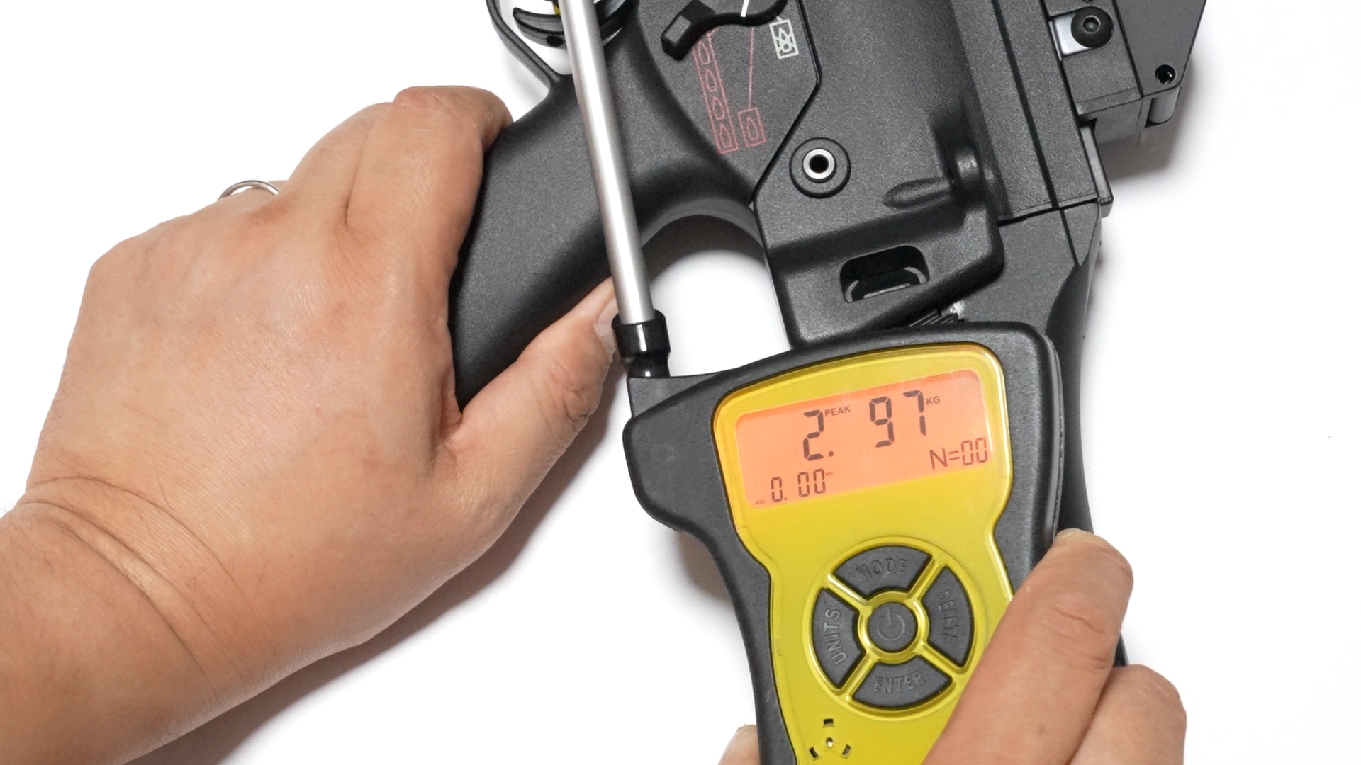 最も軽く計測されたときのトリガープルは2.97kg