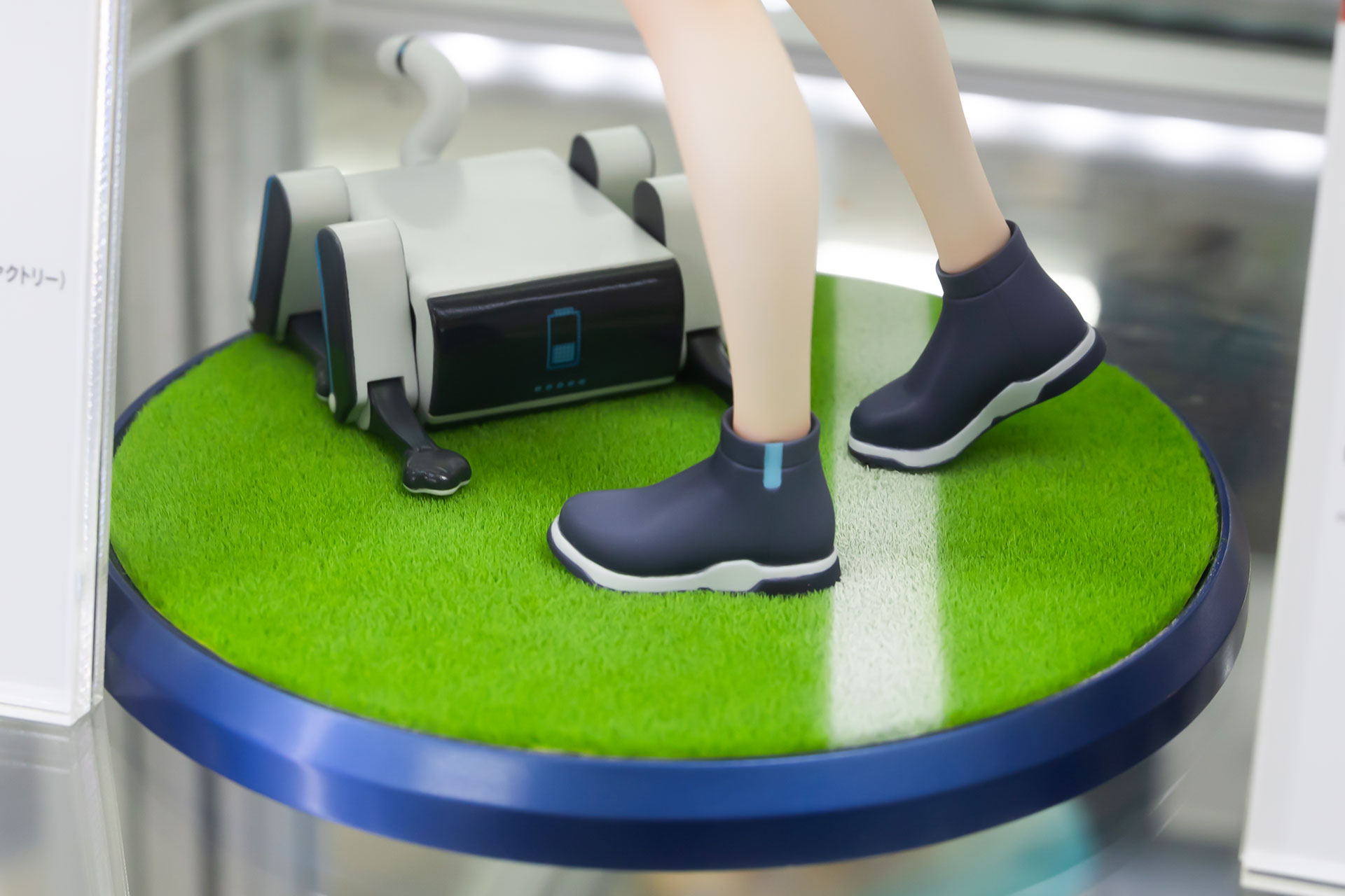 人工芝素材を採用したことで、よりリアルな雰囲気に見える