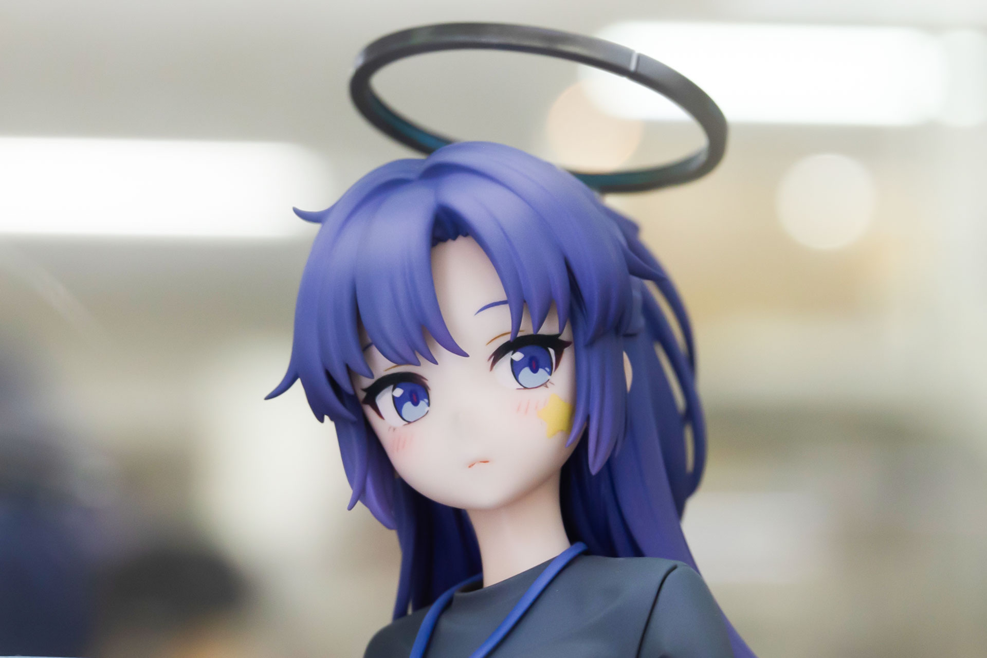 正面からだと少しふっくらして見える