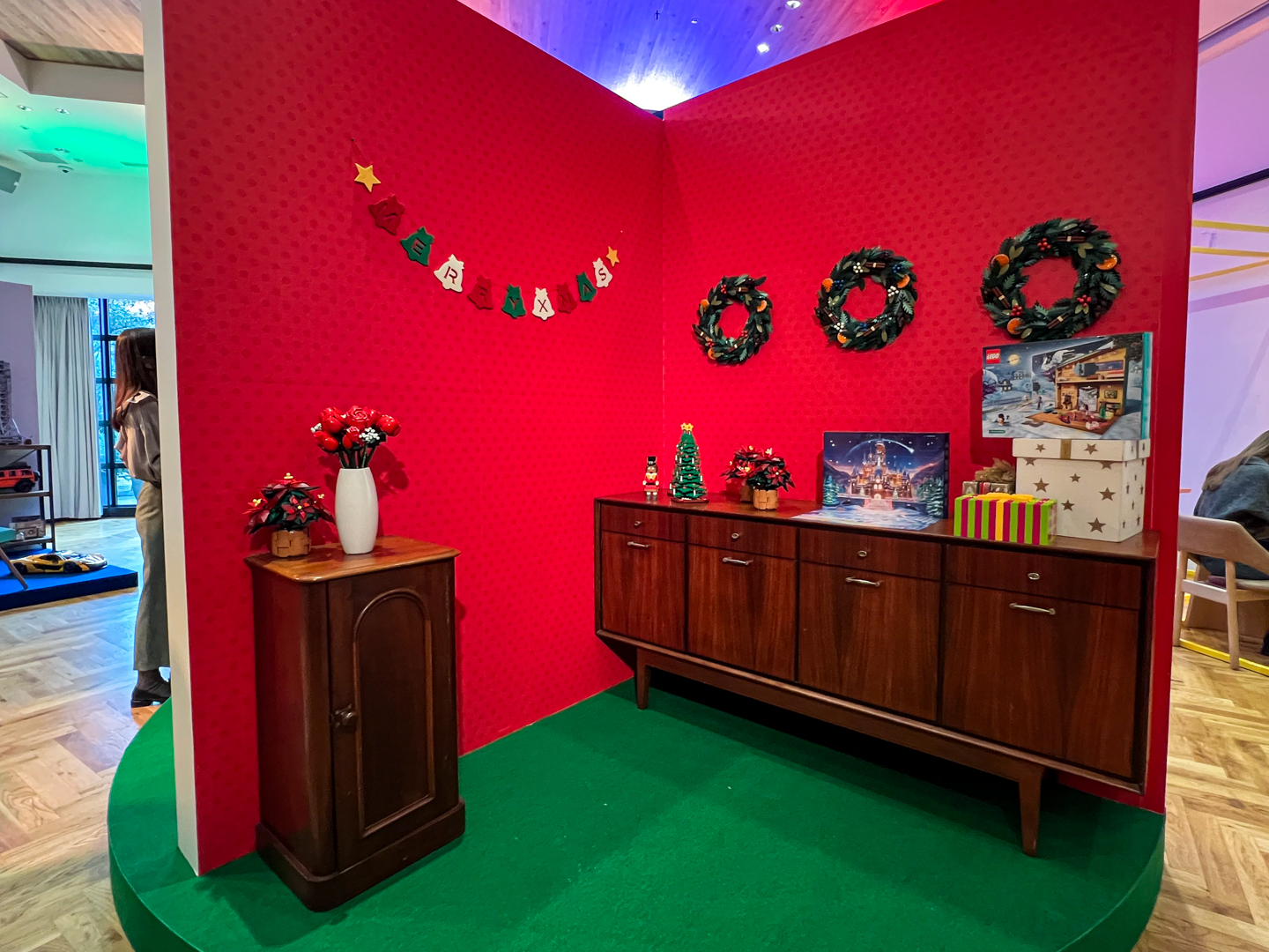 まさに「クリスマス」といったムード全開のデコレーション