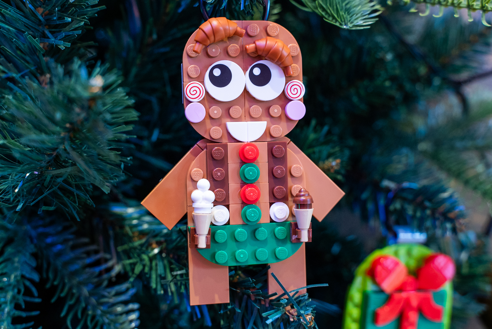 ジンジャーブレッドの眉がクロワッサンなのがパンつながりでシャレが効いてる。価格は1,980円