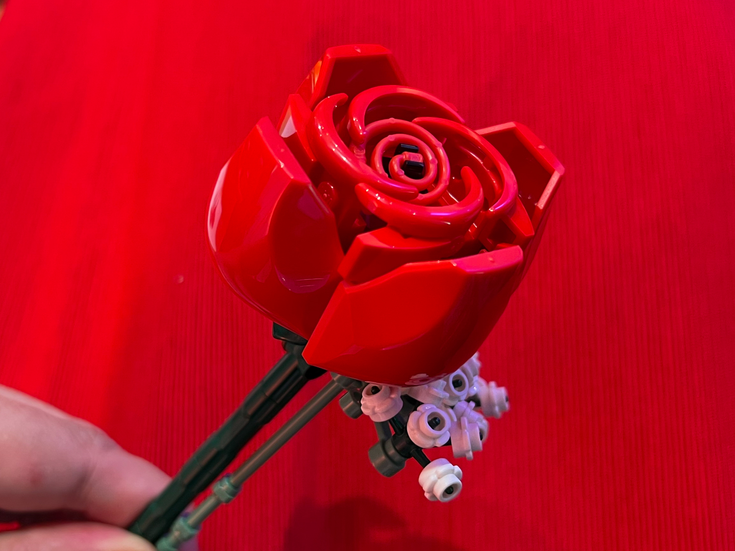 何重にも重なる花びらが完成