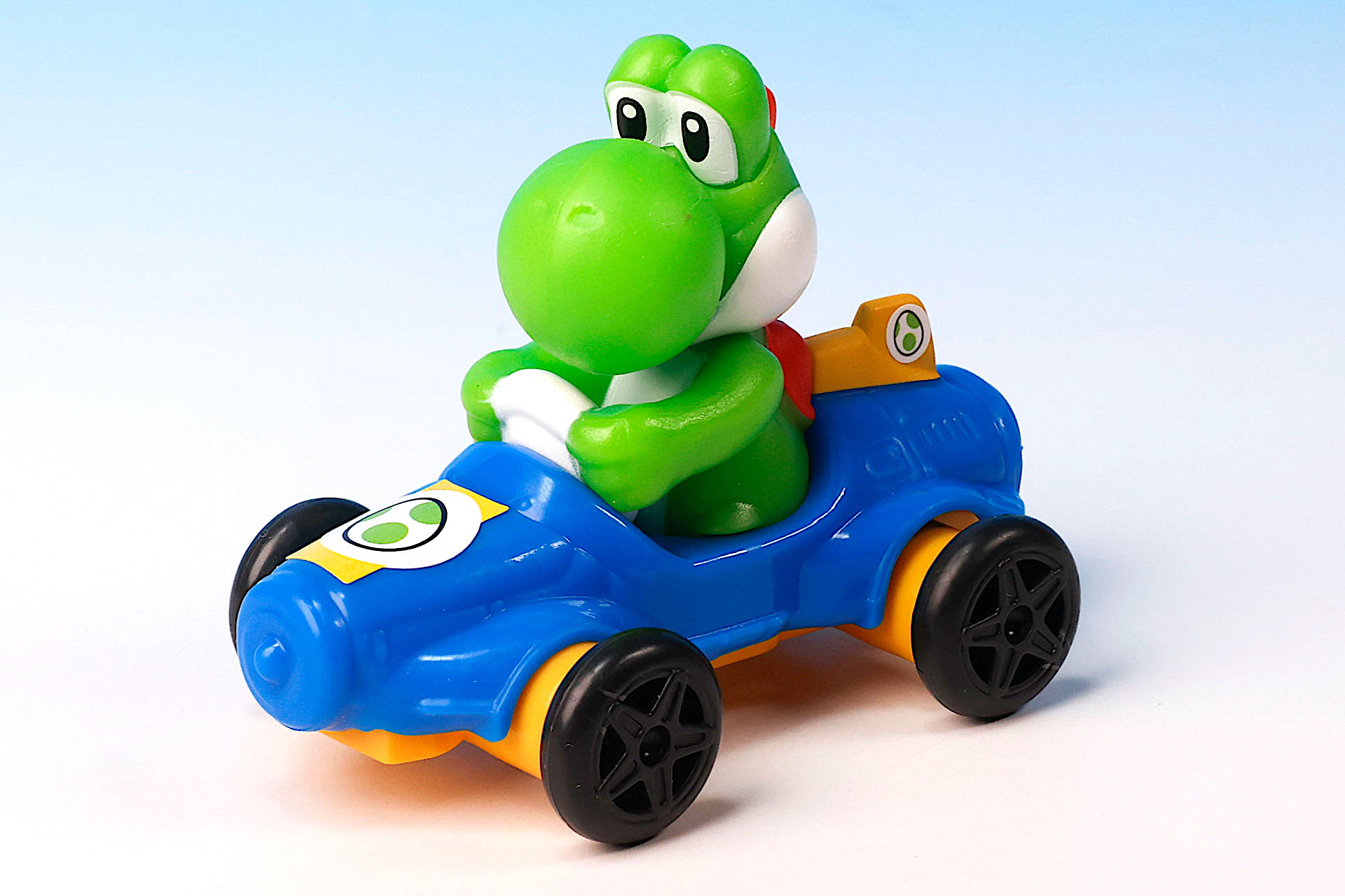 のんびりドライブに出かけているかのようだ