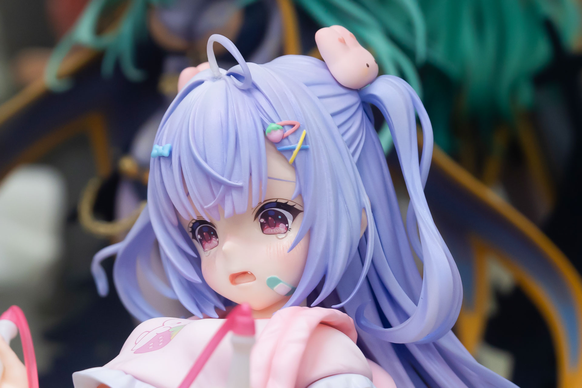 髪留めもカラフルでかわいい