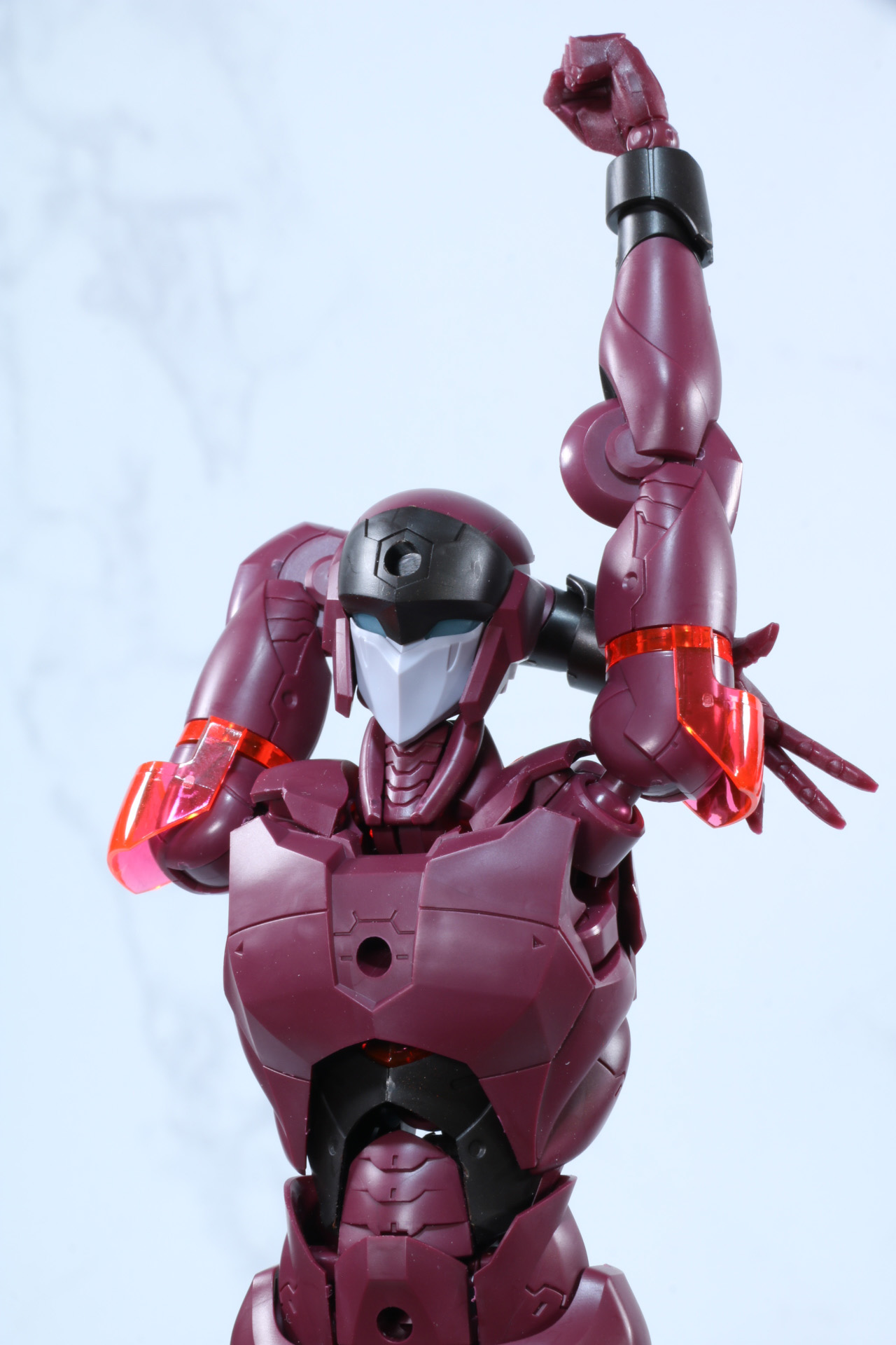 腕を後ろに回して伸ばす動き