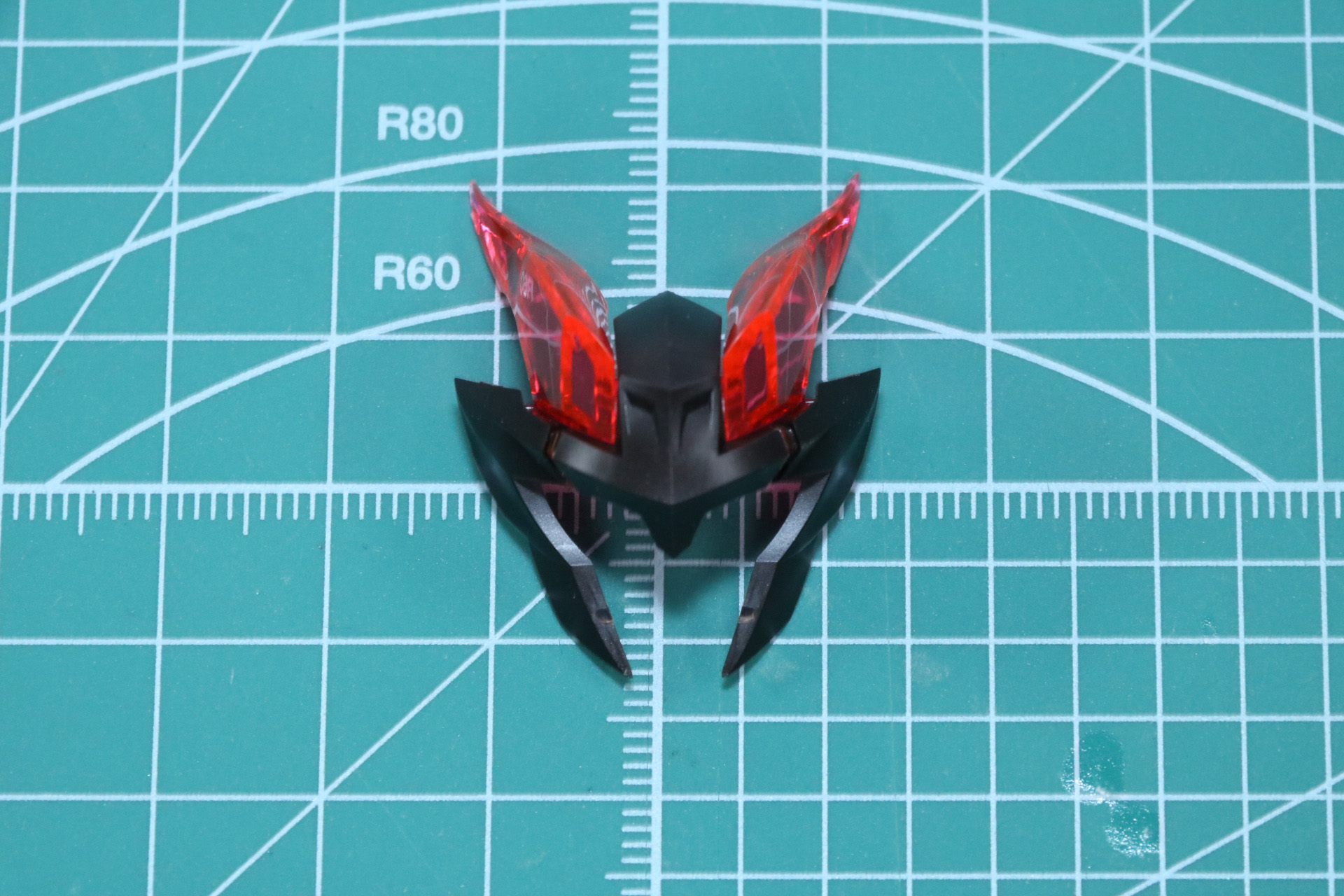 頭部アーマー組み立て