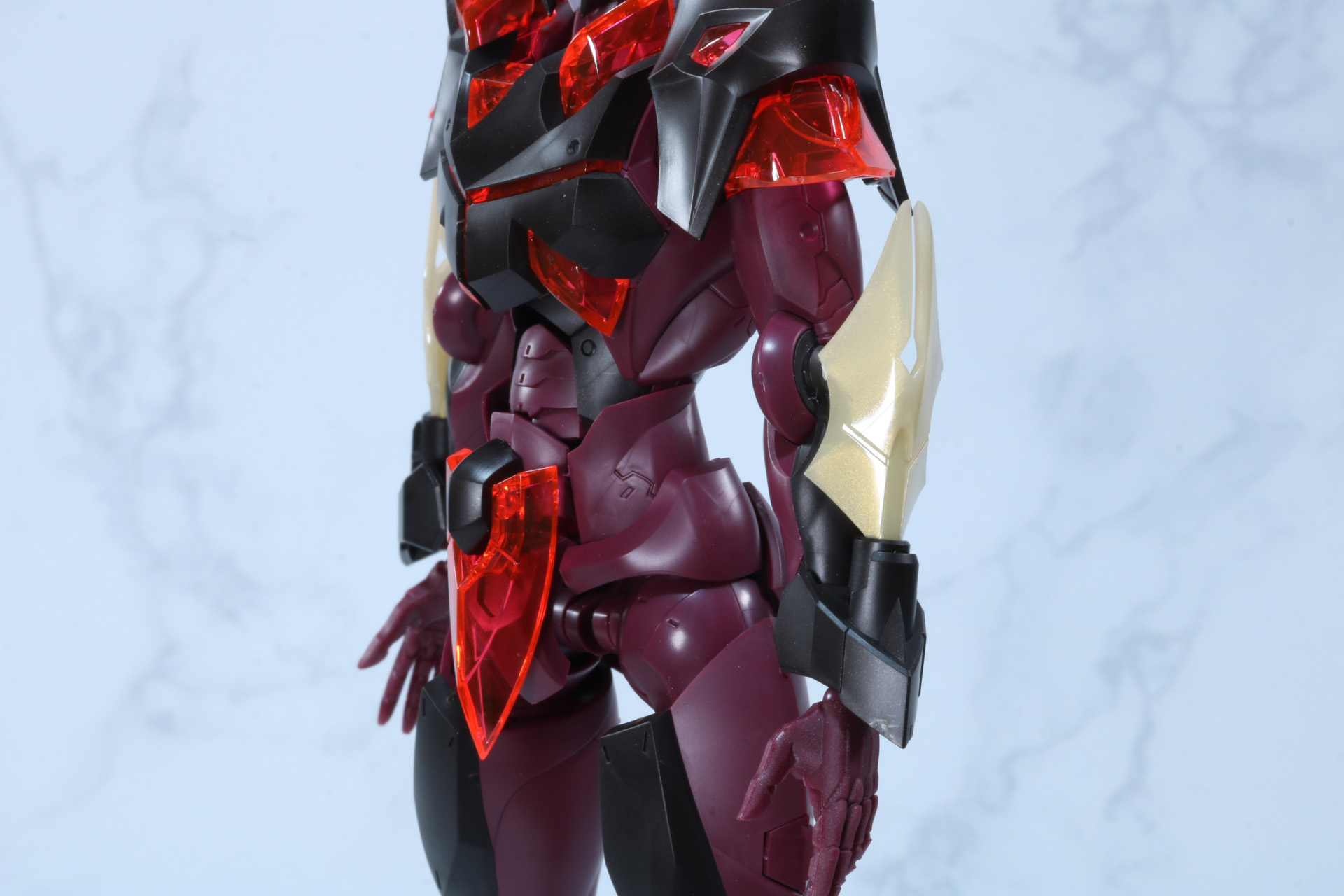 肘も柔軟に可動