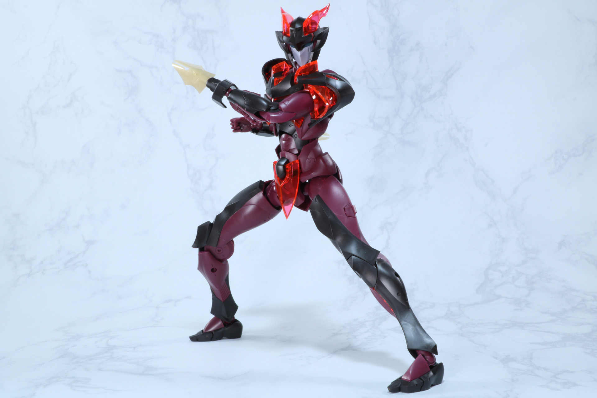 三連リストジョイントでナイフを展開