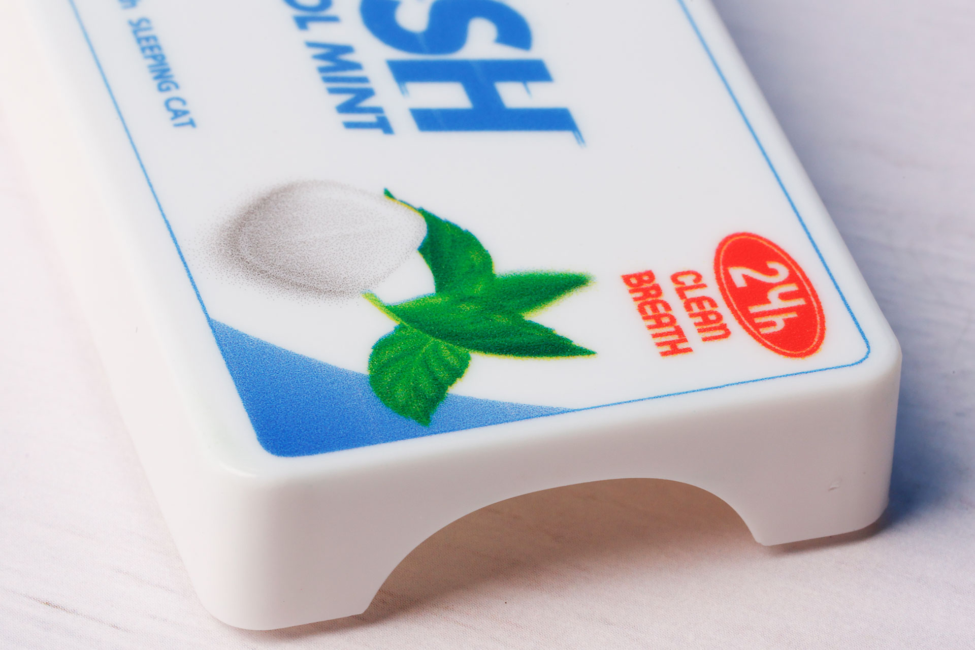 ケースの形状もリアルだ