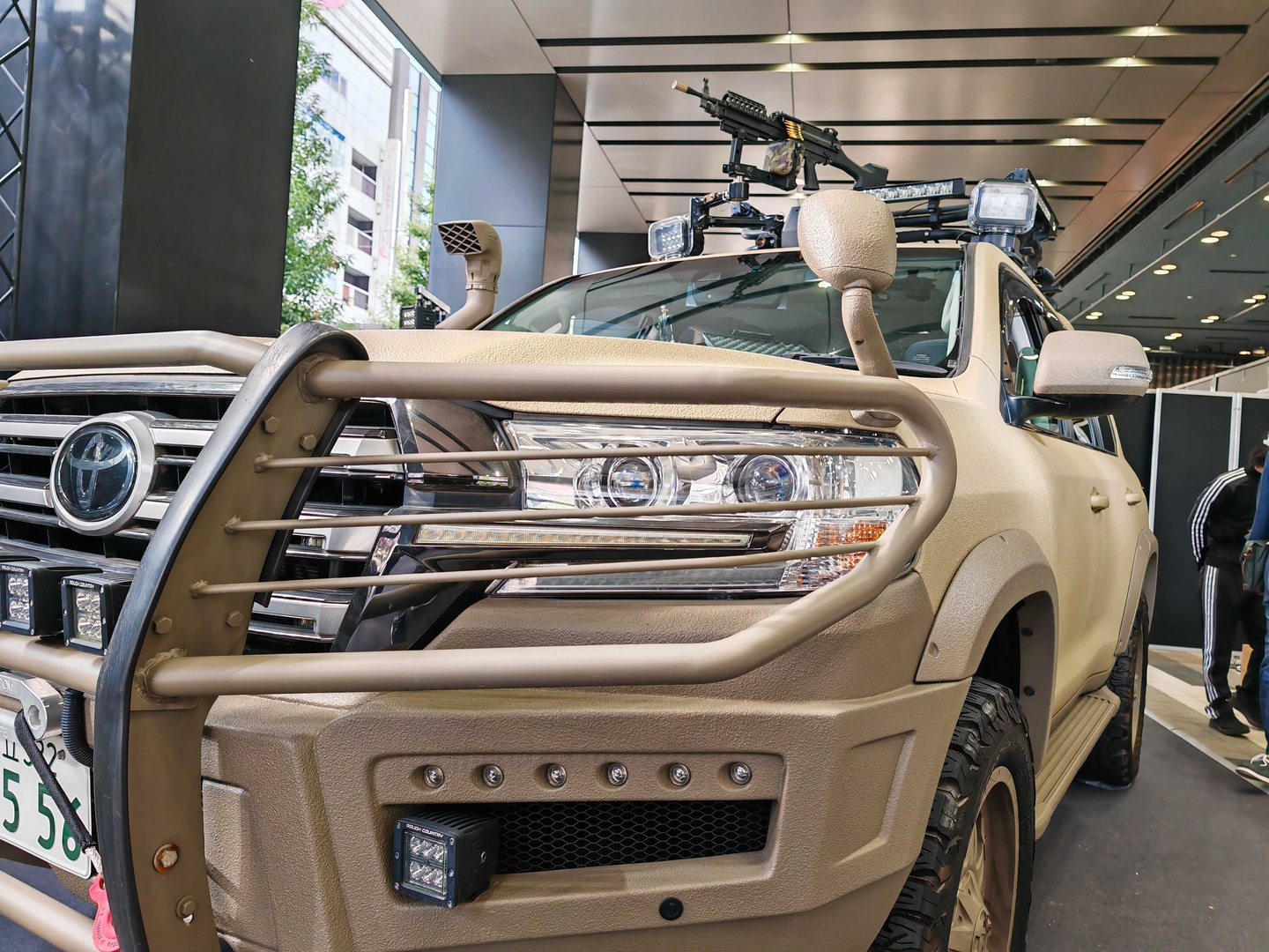 特別仕様の広報車 前面