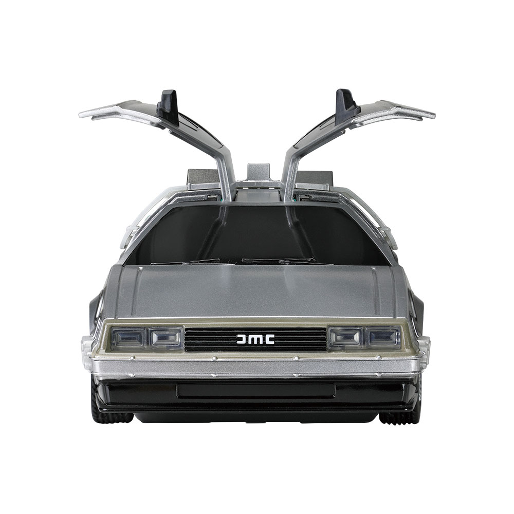 ガルウィングが開き、内部も再現している