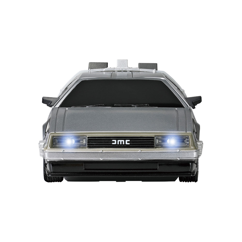 ガルウィングが開き、内部も再現している