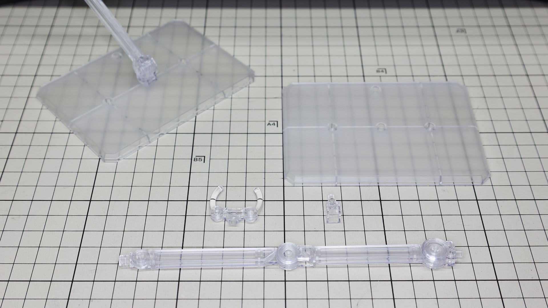 各関節の摩擦力が高いのでじんわり組んでいきます