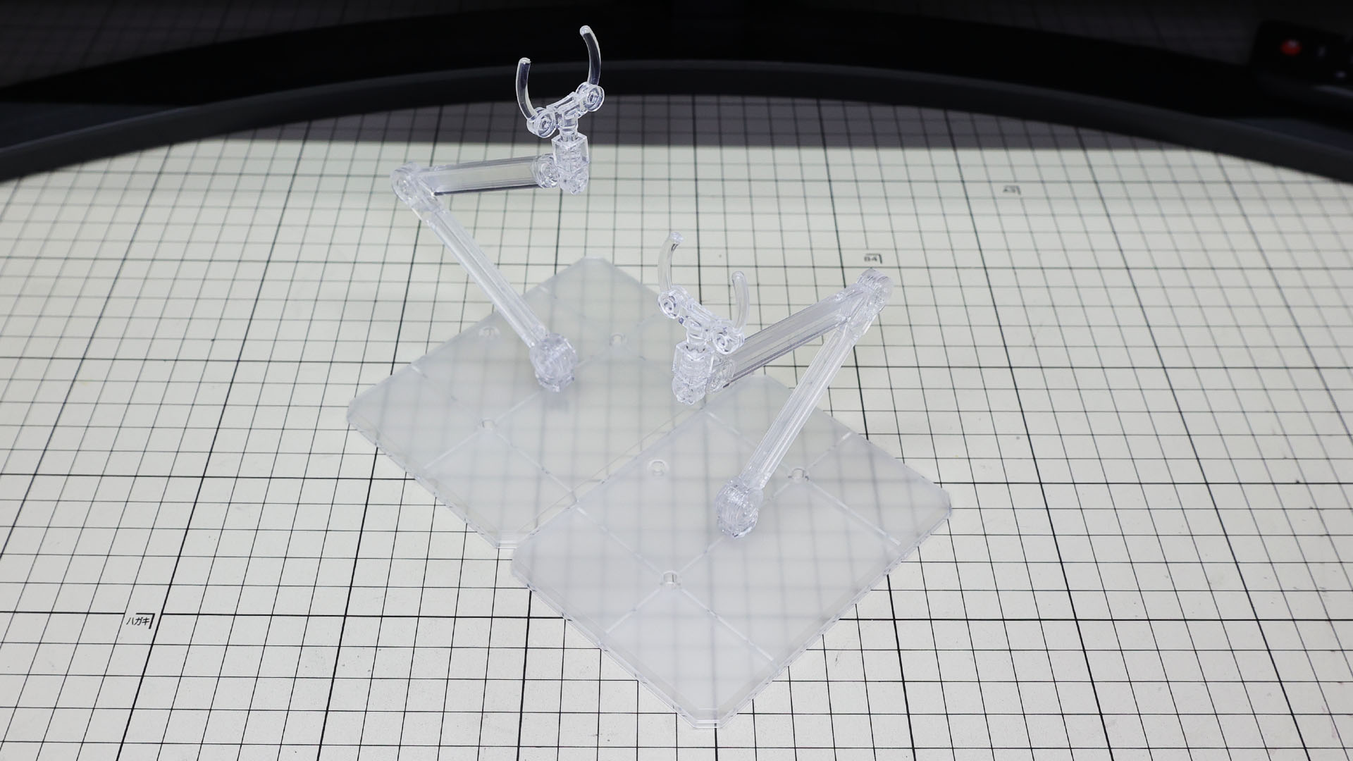 汎用スタンドなので後で他のキットにも使えますね