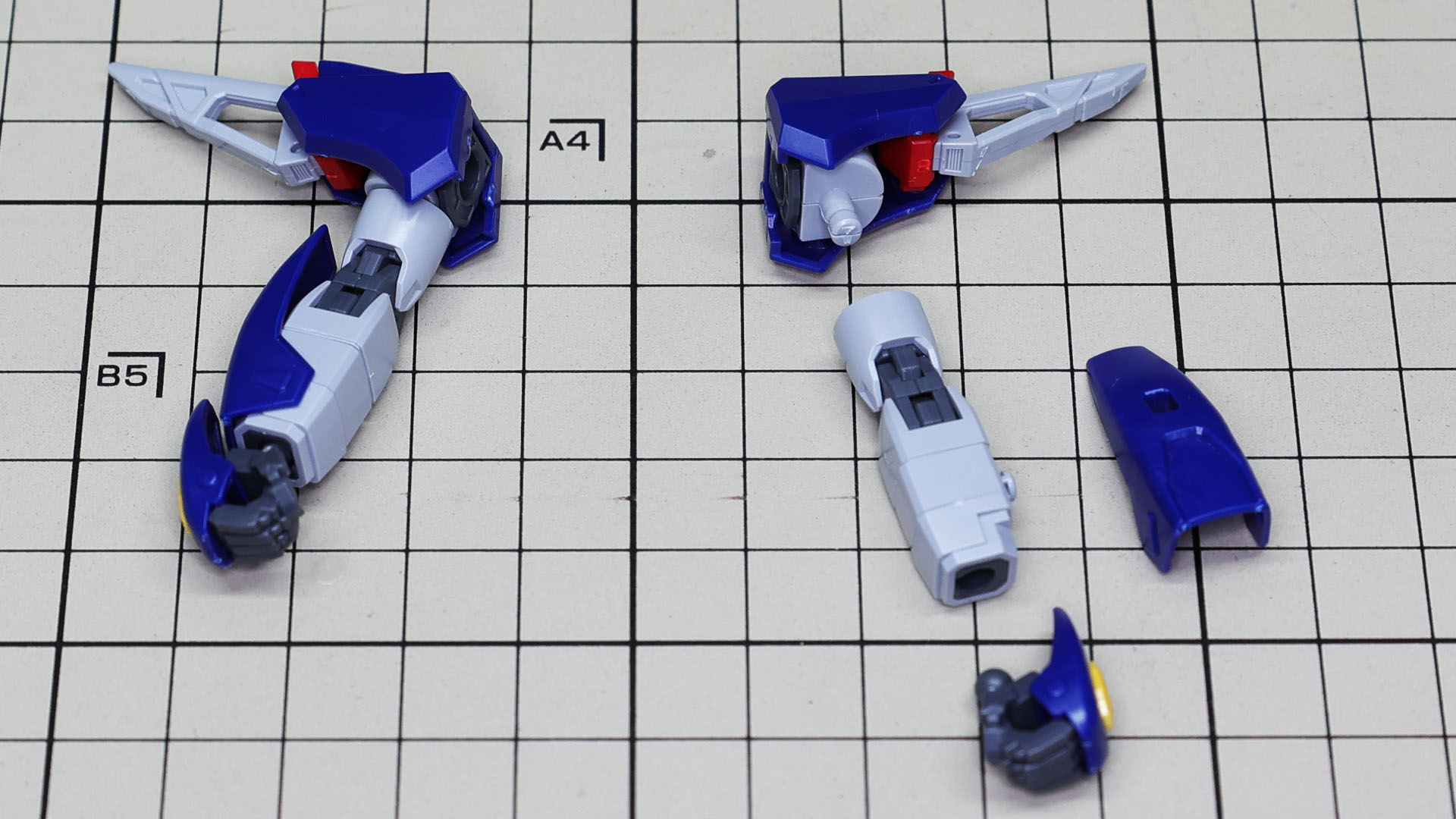 各ブロックをドッキングさせて腕部完成