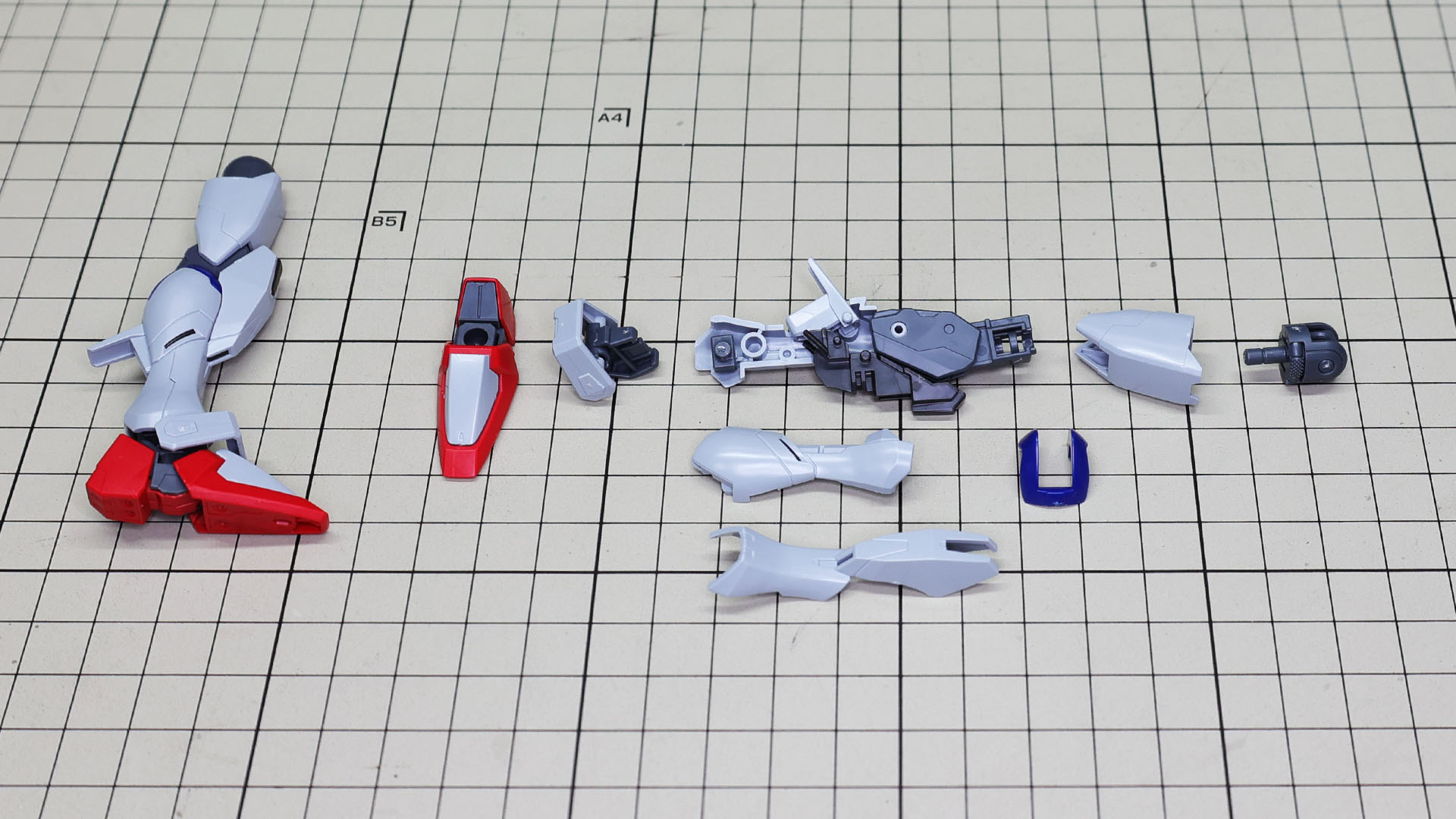 ソールと膝下部を組み合わせるパーツの構造が懐かしさを感じる方もいらっしゃるのではないでしょうか