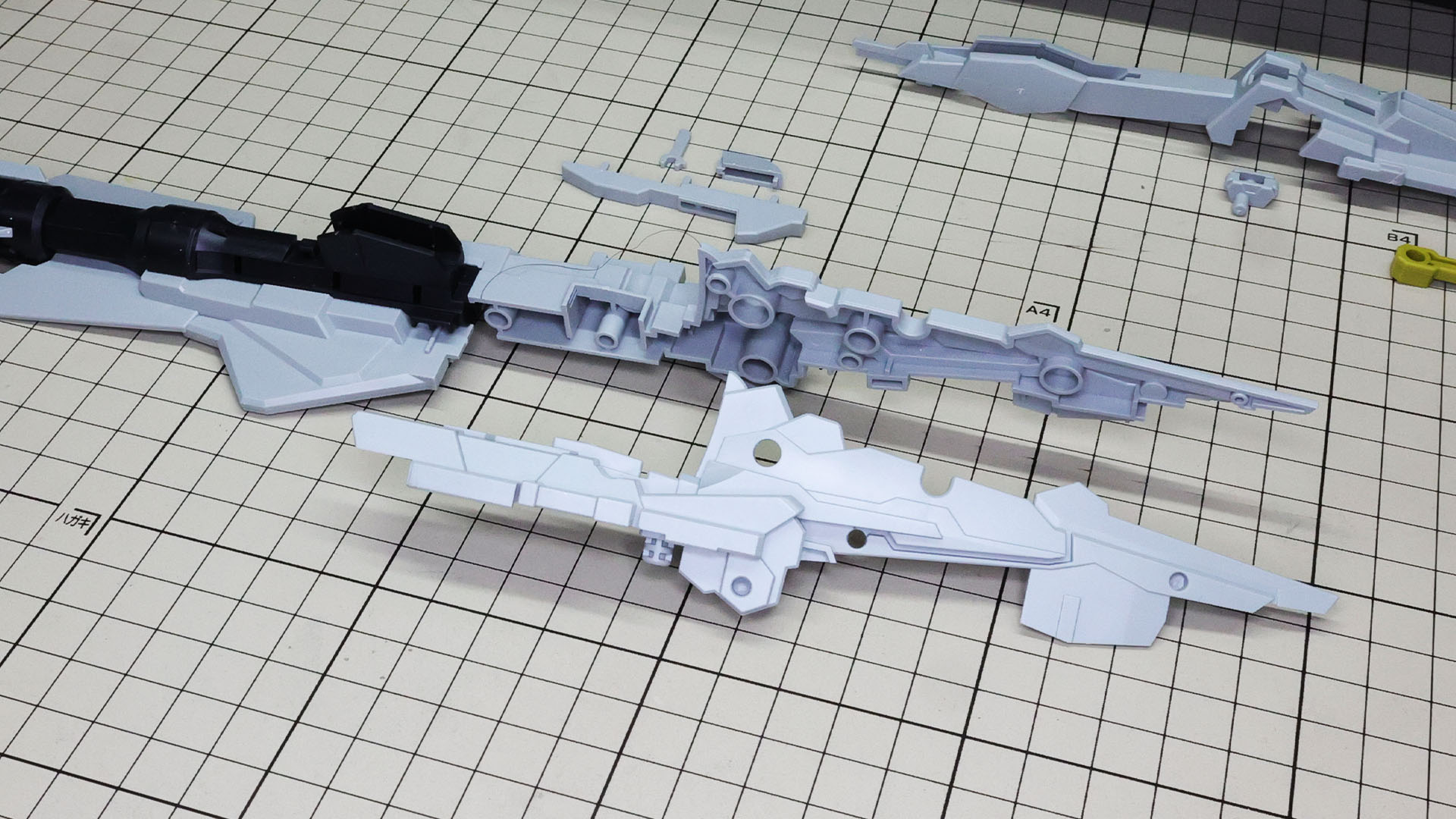 本体後方部を組んでいきます