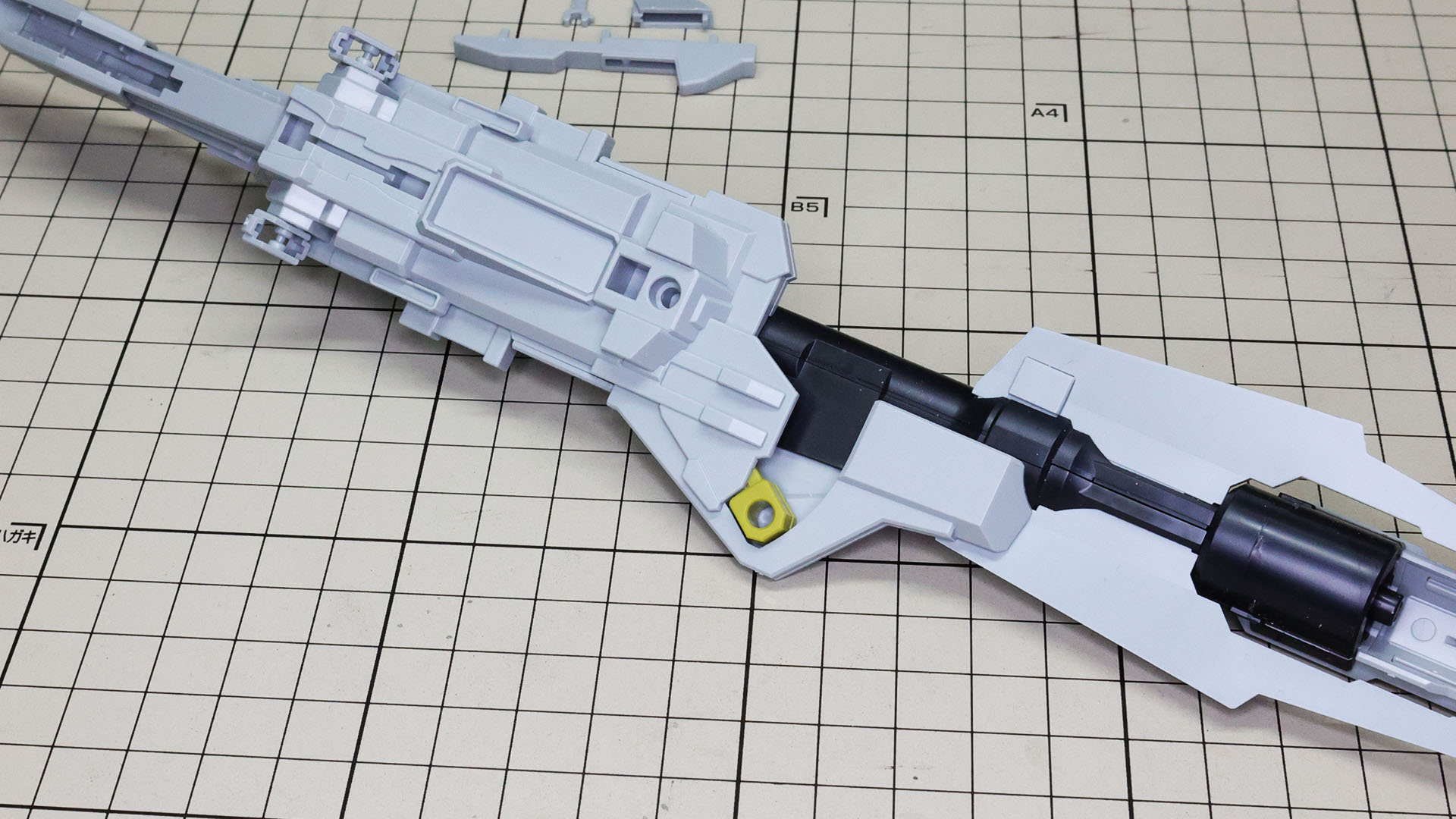 これらの大きなパーツでもゆがむことなく組みあがります。すごい！