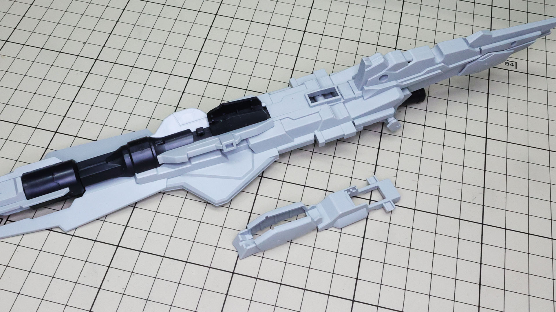 カバー装甲を組み付けます