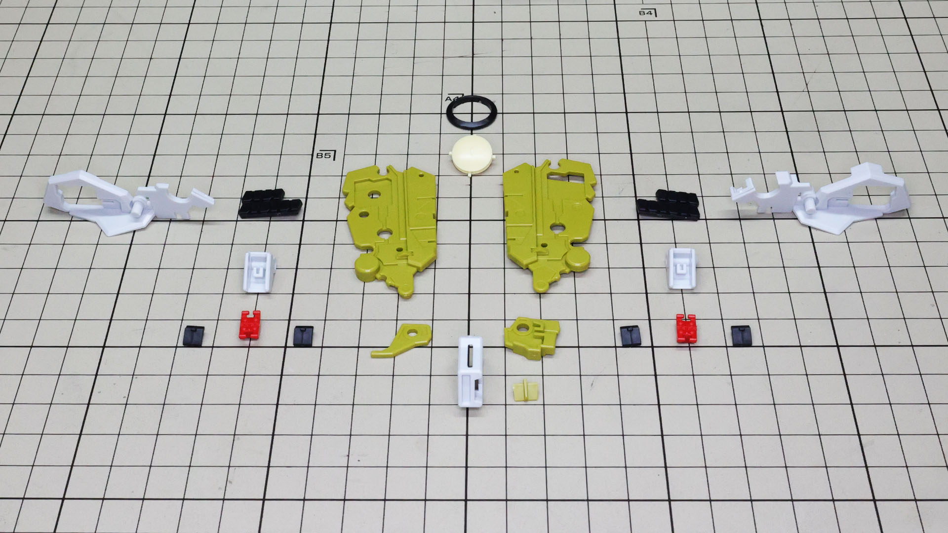レドームを装備した小型火器のパーツ群