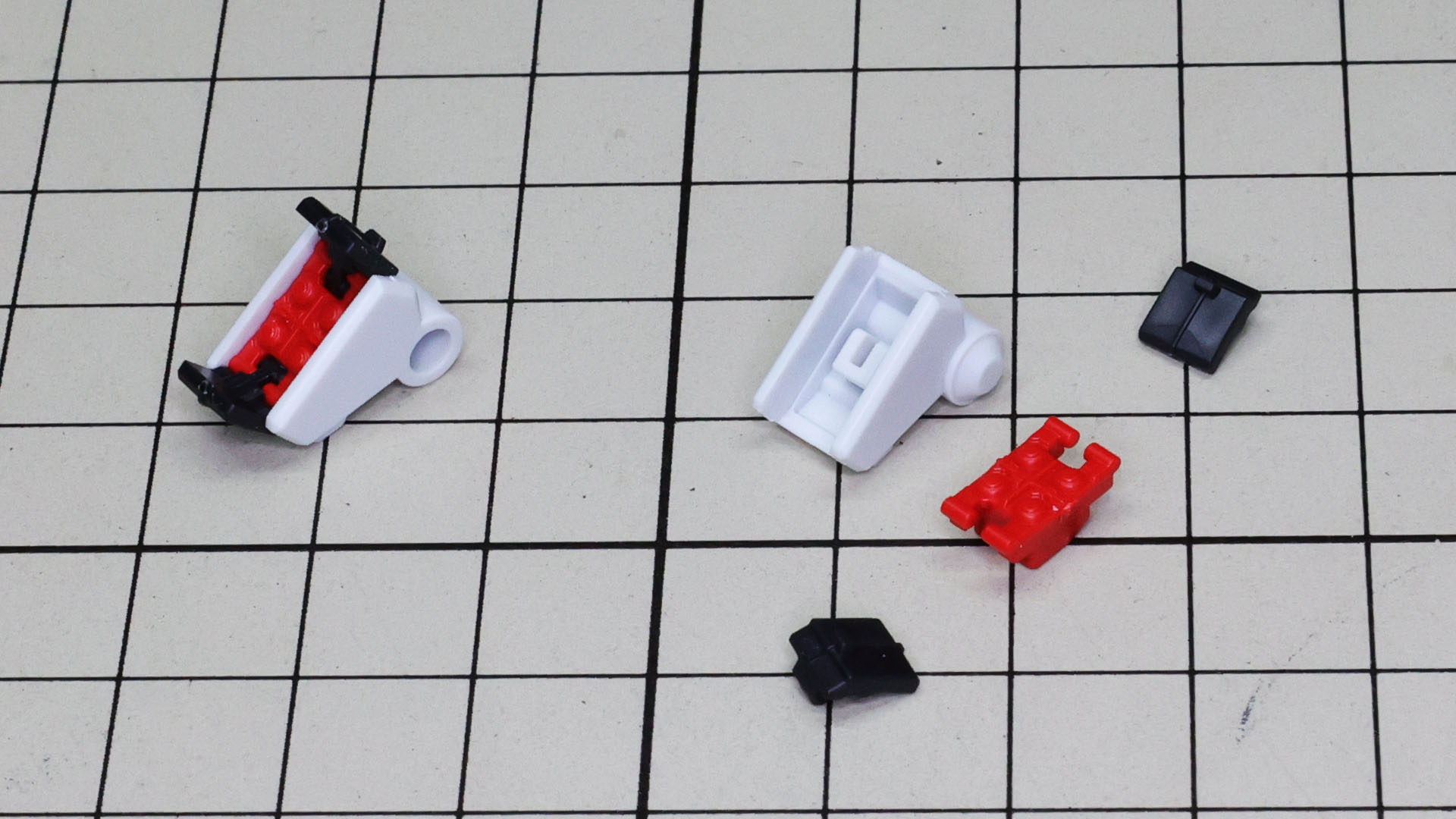 さらにハッチの開くミサイルポッドを持っています