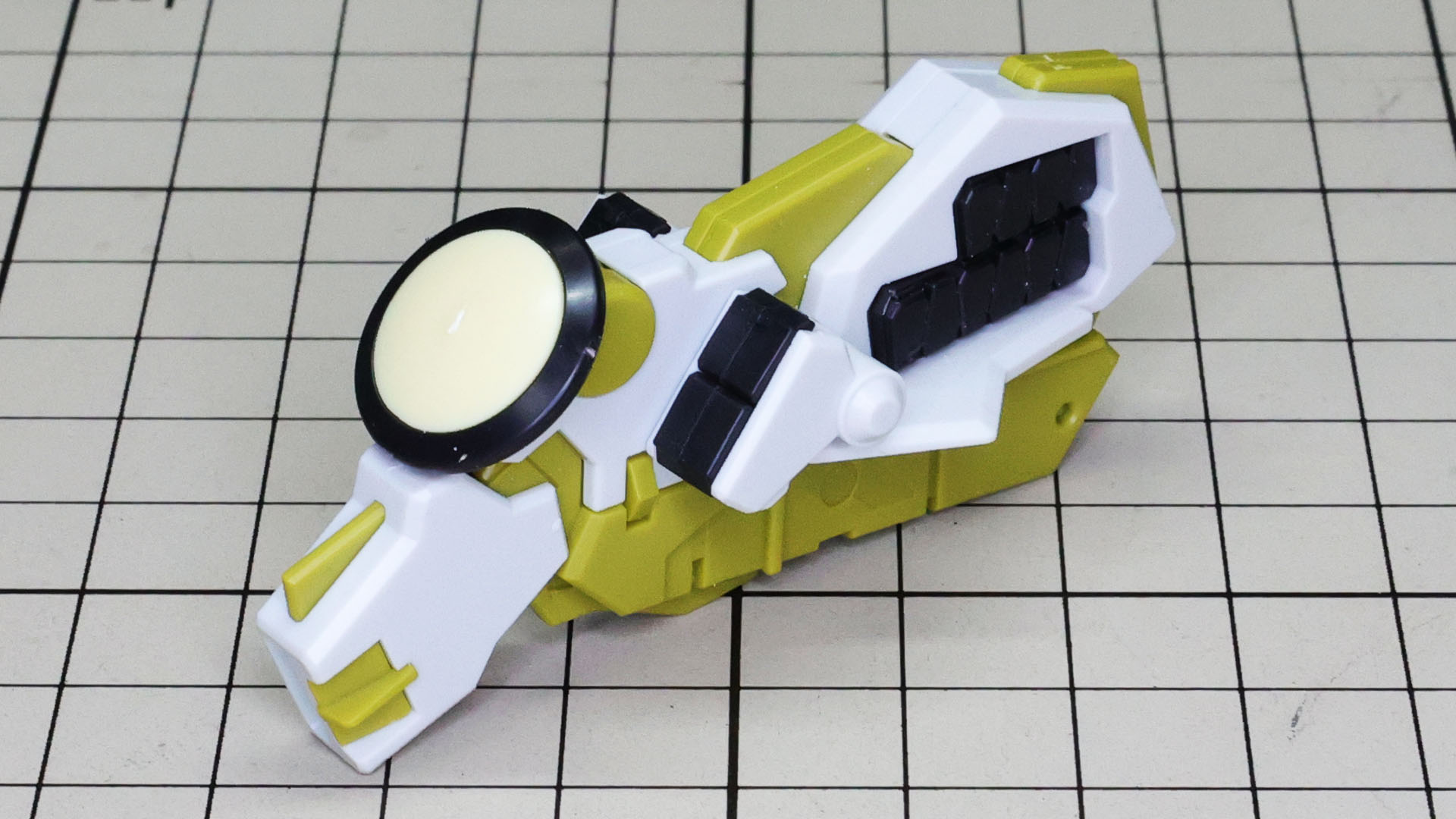 レドームを組み付けて完成です