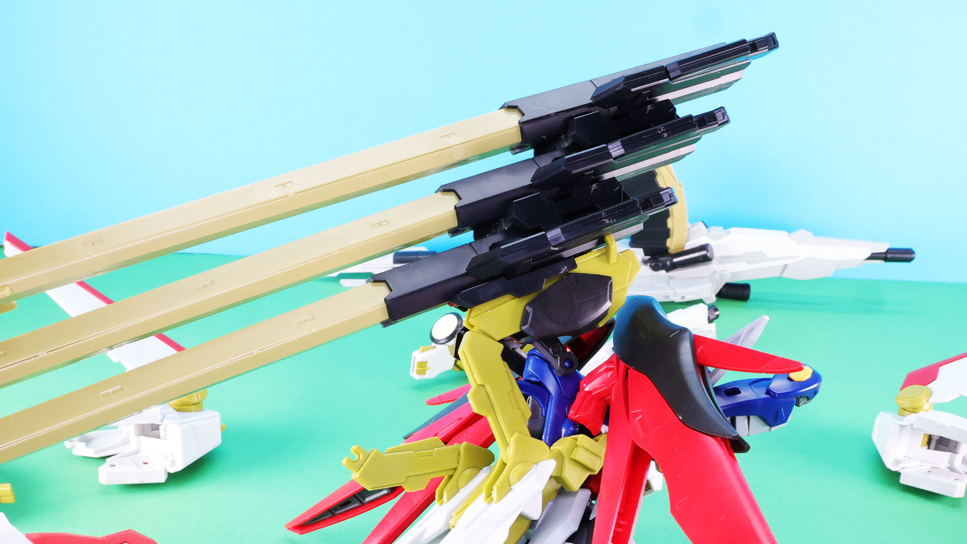 3本の砲身は右のラックに接続します