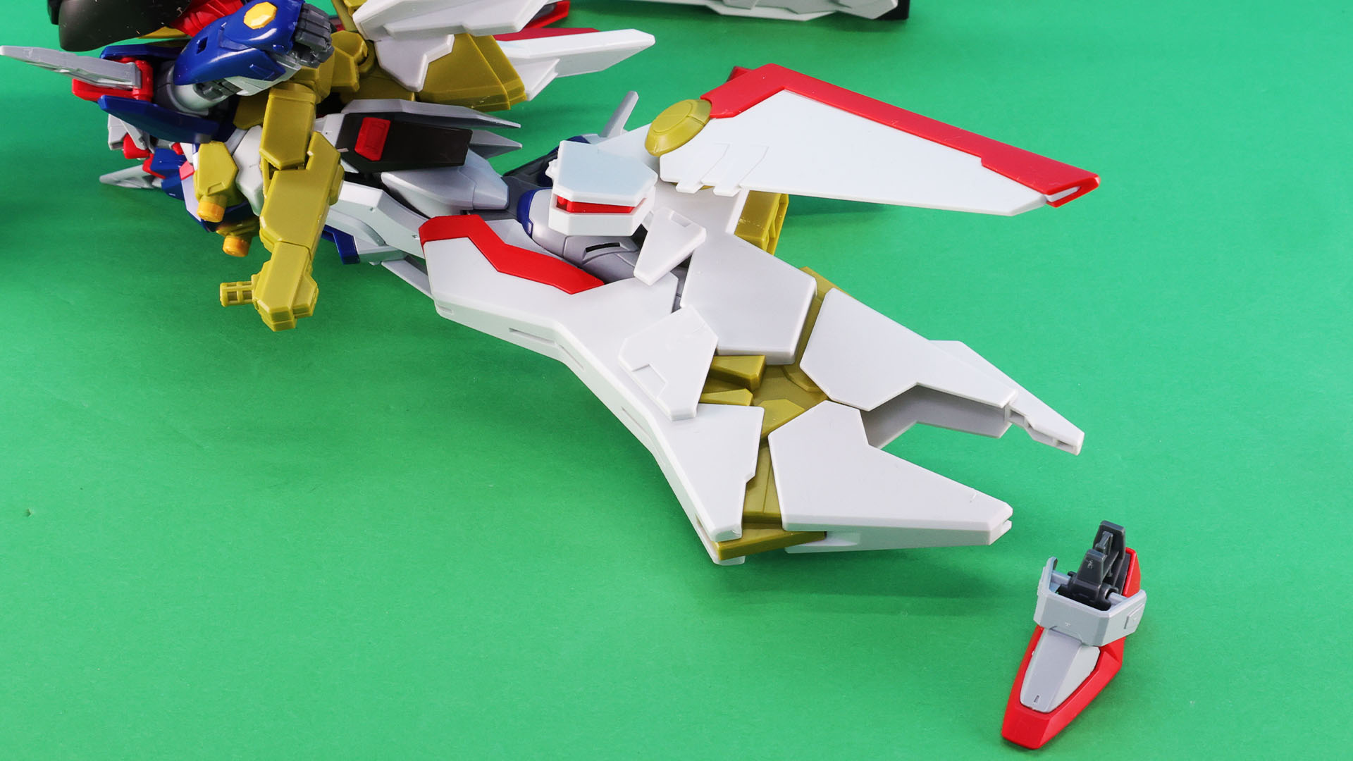 足首以下は取り外します