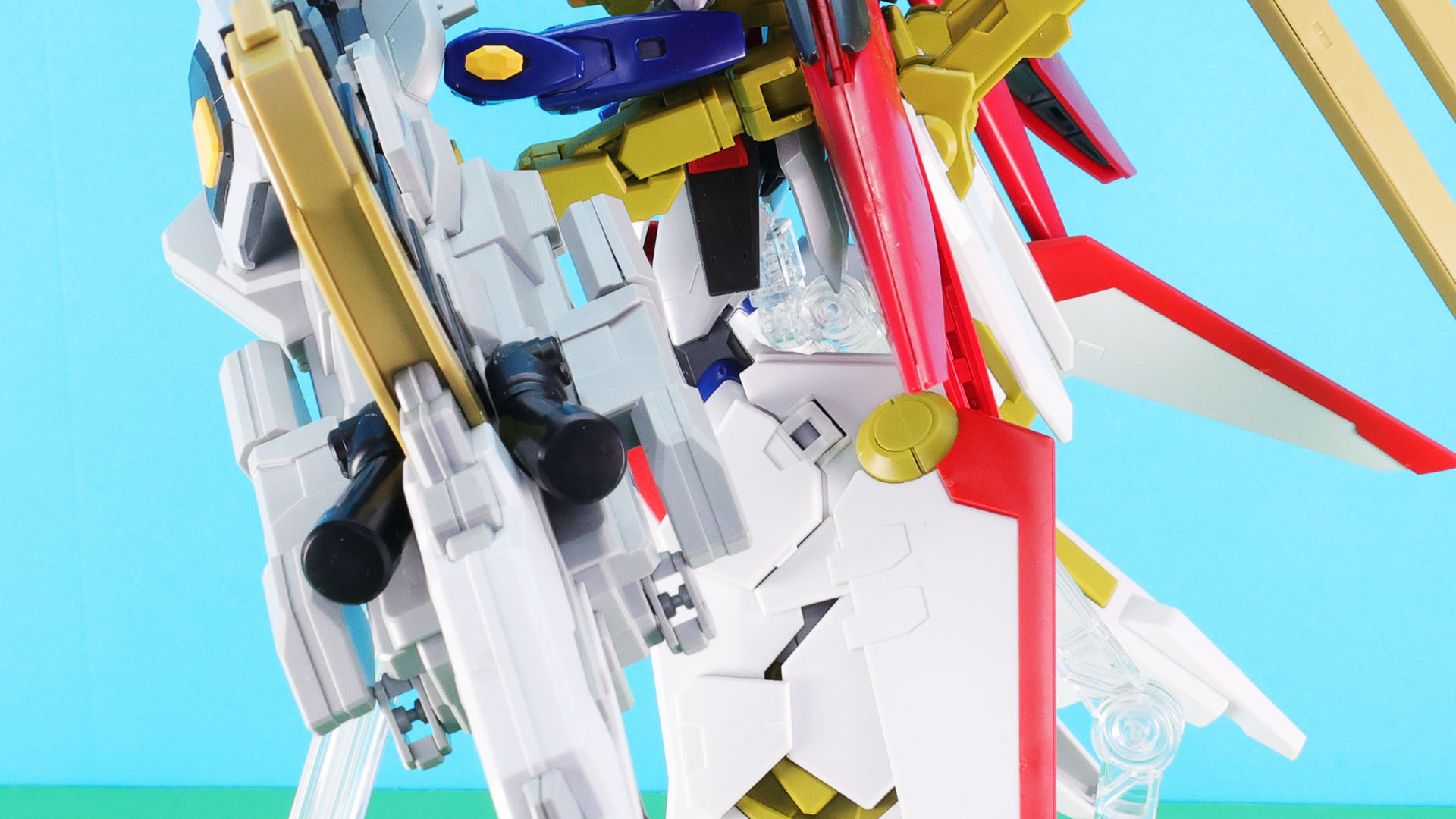 左脇下にある接続アームがわかるでしょうか