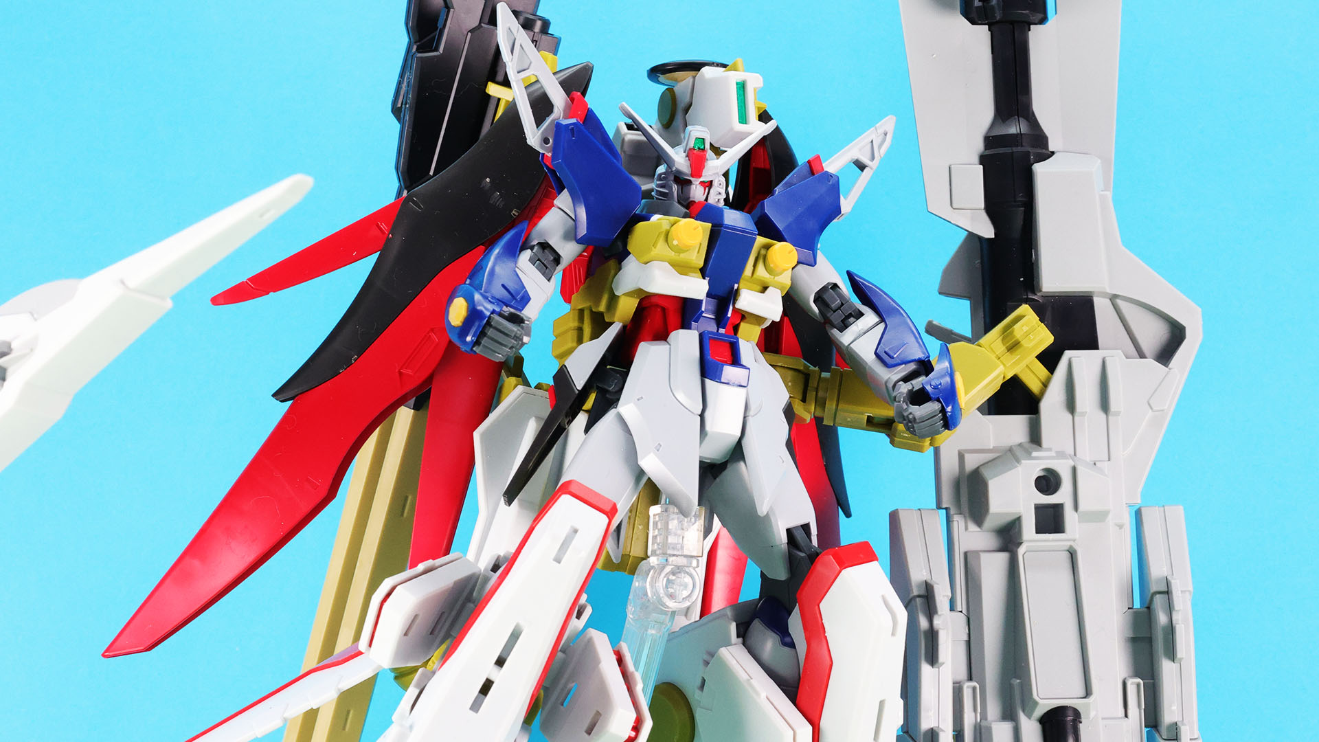 ゼウスシルエットはアームで接続しているので両腕はフリーです